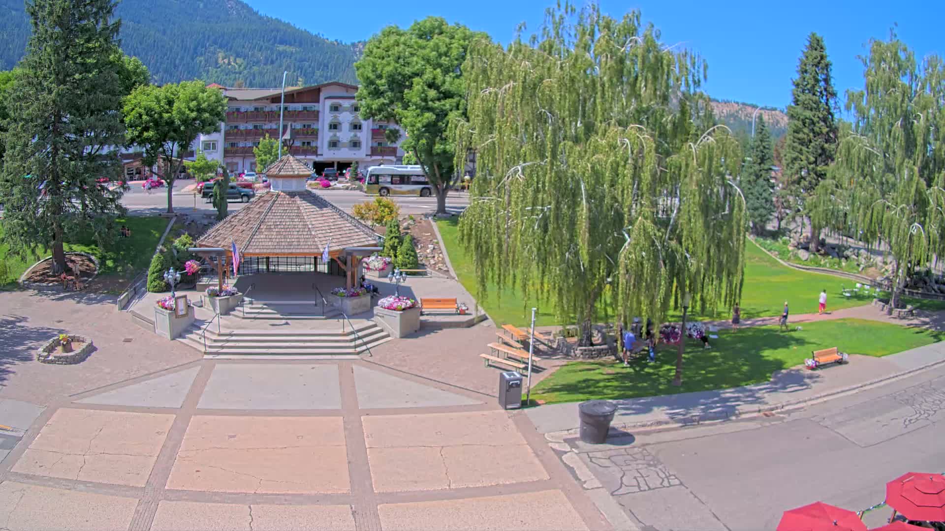 Leavenworth Village Front Street Park  Live Cam - Leavenworth, Chelan, Washington, USA