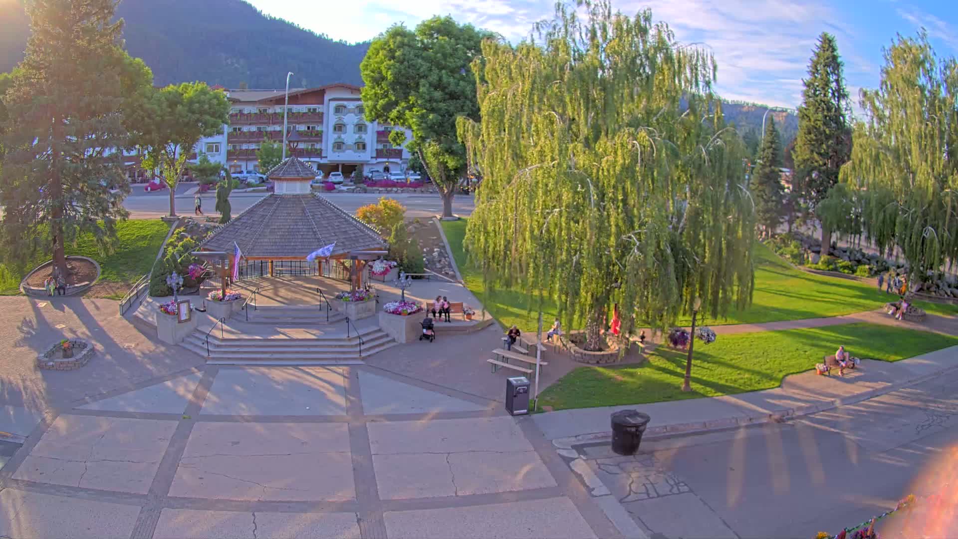 Leavenworth Village Front Street Park  Live Cam - Leavenworth, Chelan, Washington, USA