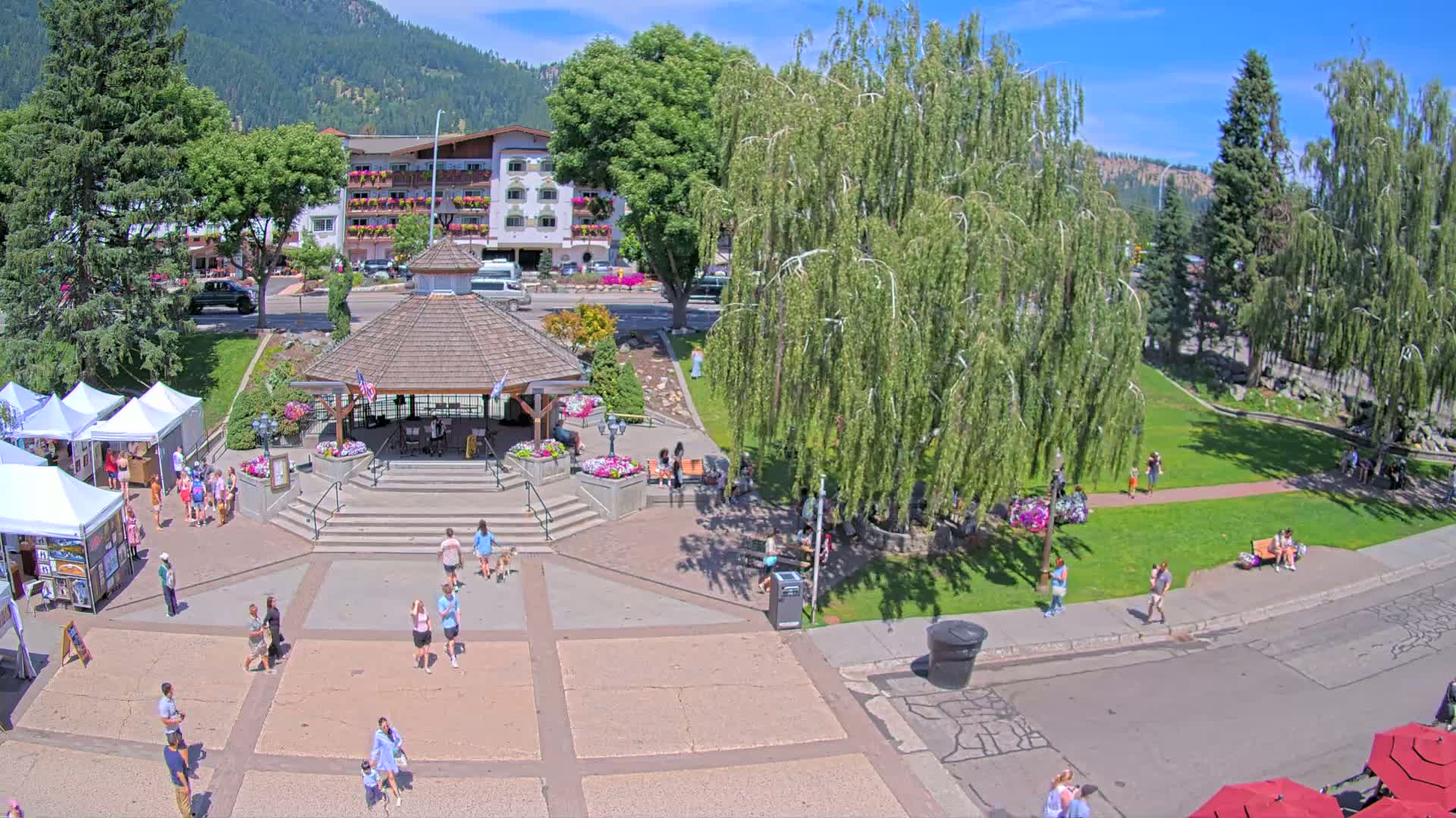 Leavenworth Village Front Street Park  Live Cam - Leavenworth, Chelan, Washington, USA