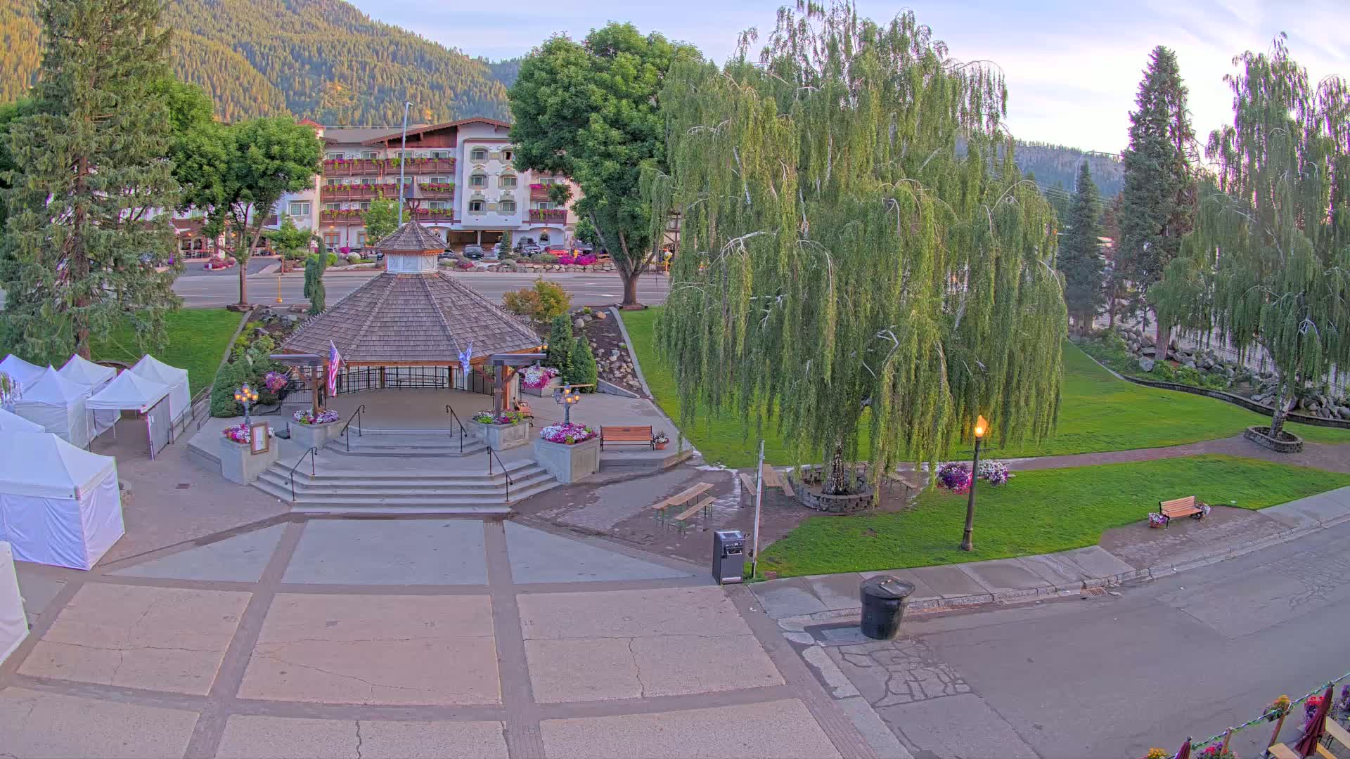 Leavenworth Village Front Street Park  Live Cam - Leavenworth, Chelan, Washington, USA