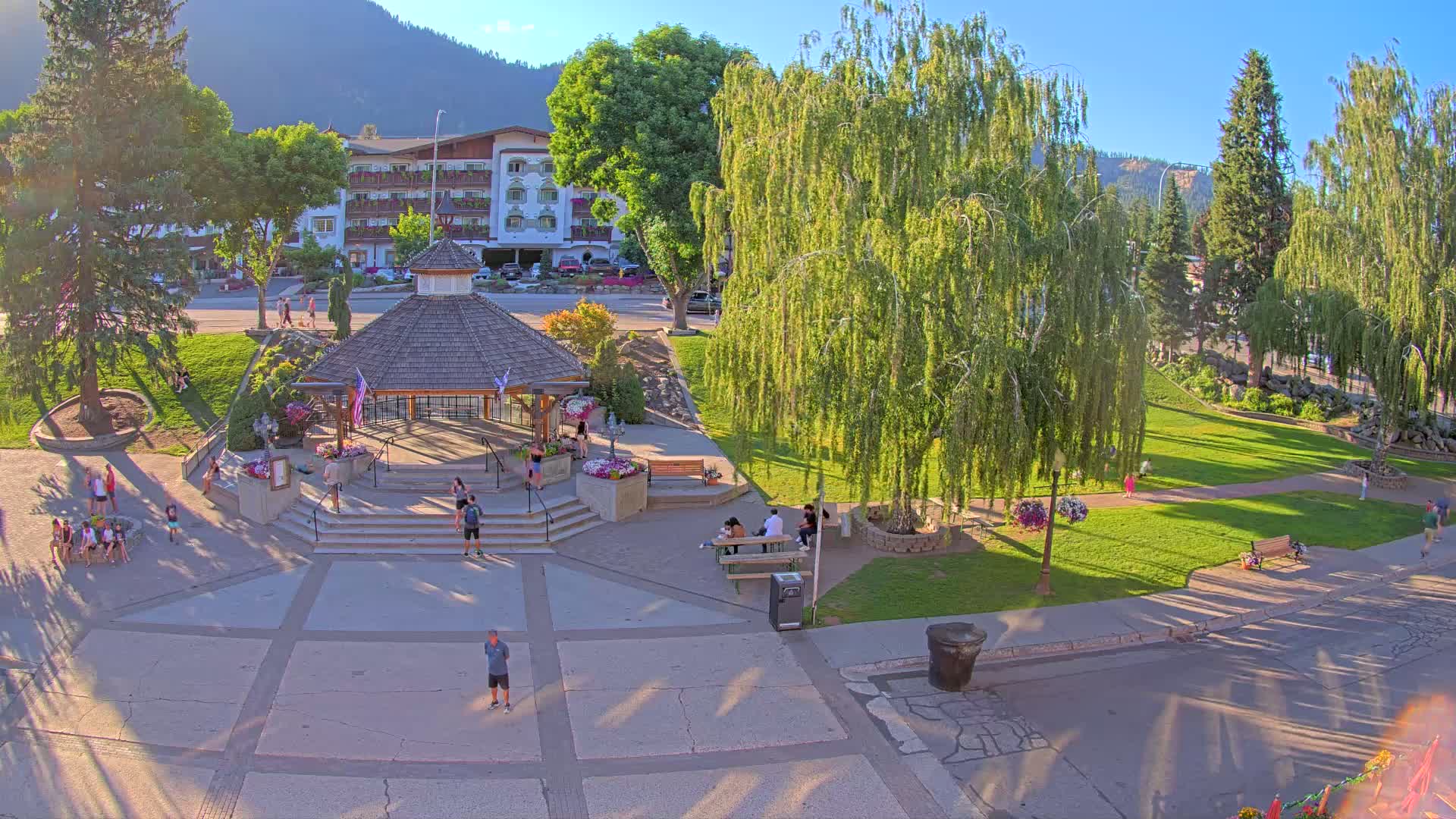 Leavenworth Village Front Street Park  Live Cam - Leavenworth, Chelan, Washington, USA
