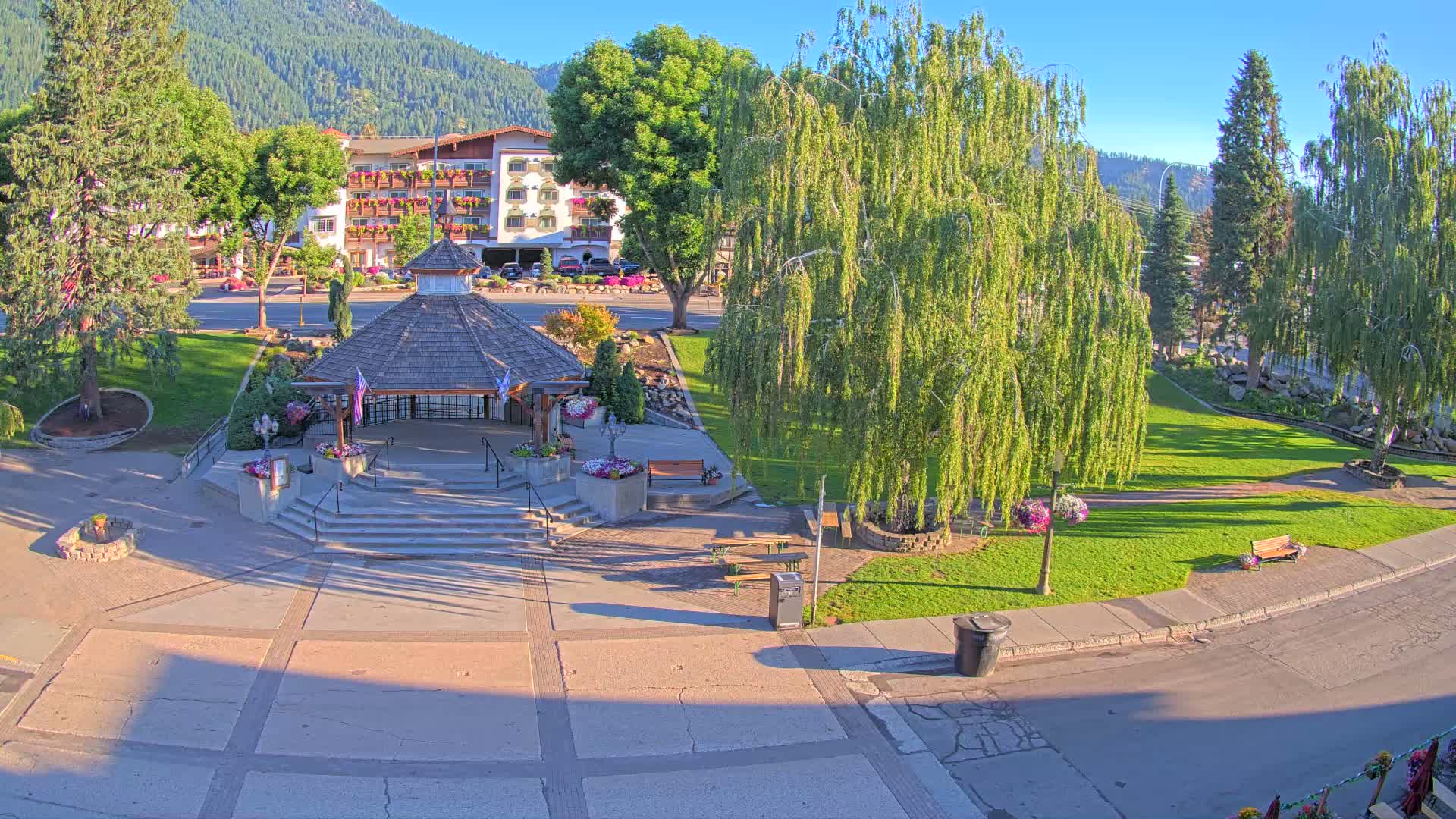 Leavenworth Village Front Street Park  Live Cam - Leavenworth, Chelan, Washington, USA