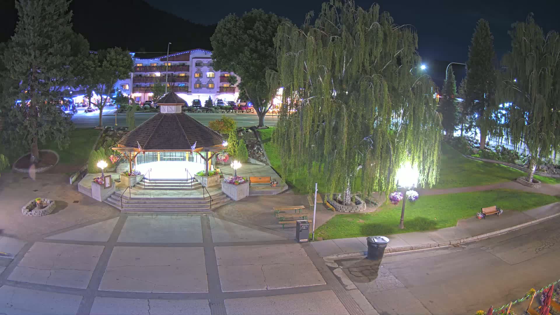 Leavenworth Village Front Street Park  Live Cam - Leavenworth, Chelan, Washington, USA