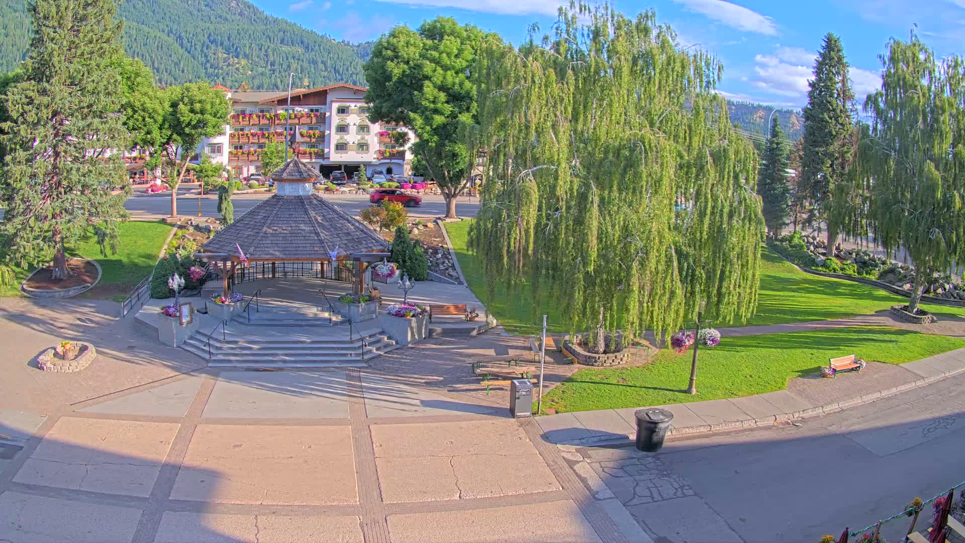 Leavenworth Village Front Street Park  Live Cam - Leavenworth, Chelan, Washington, USA