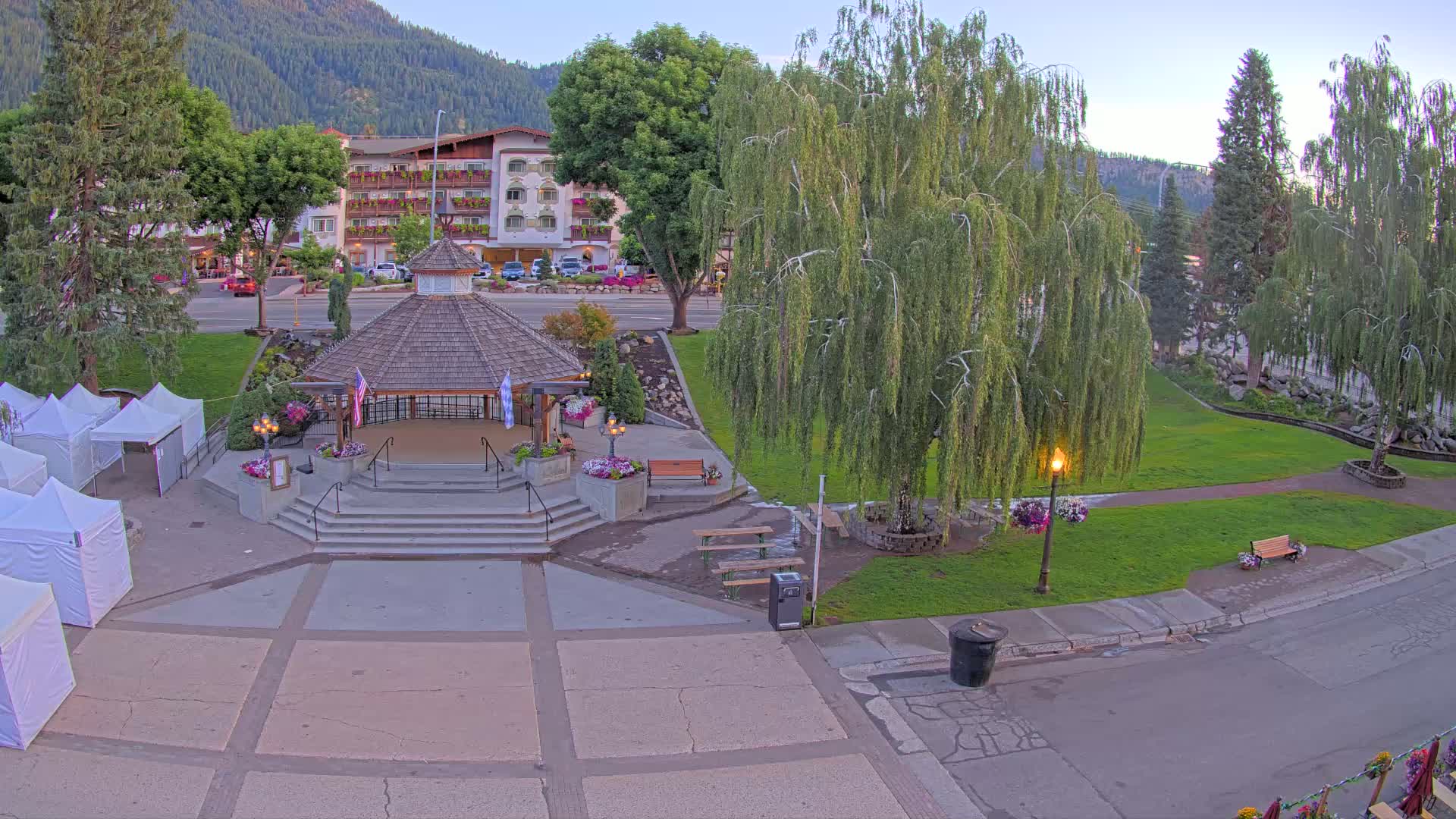 Leavenworth Village Front Street Park  Live Cam - Leavenworth, Chelan, Washington, USA