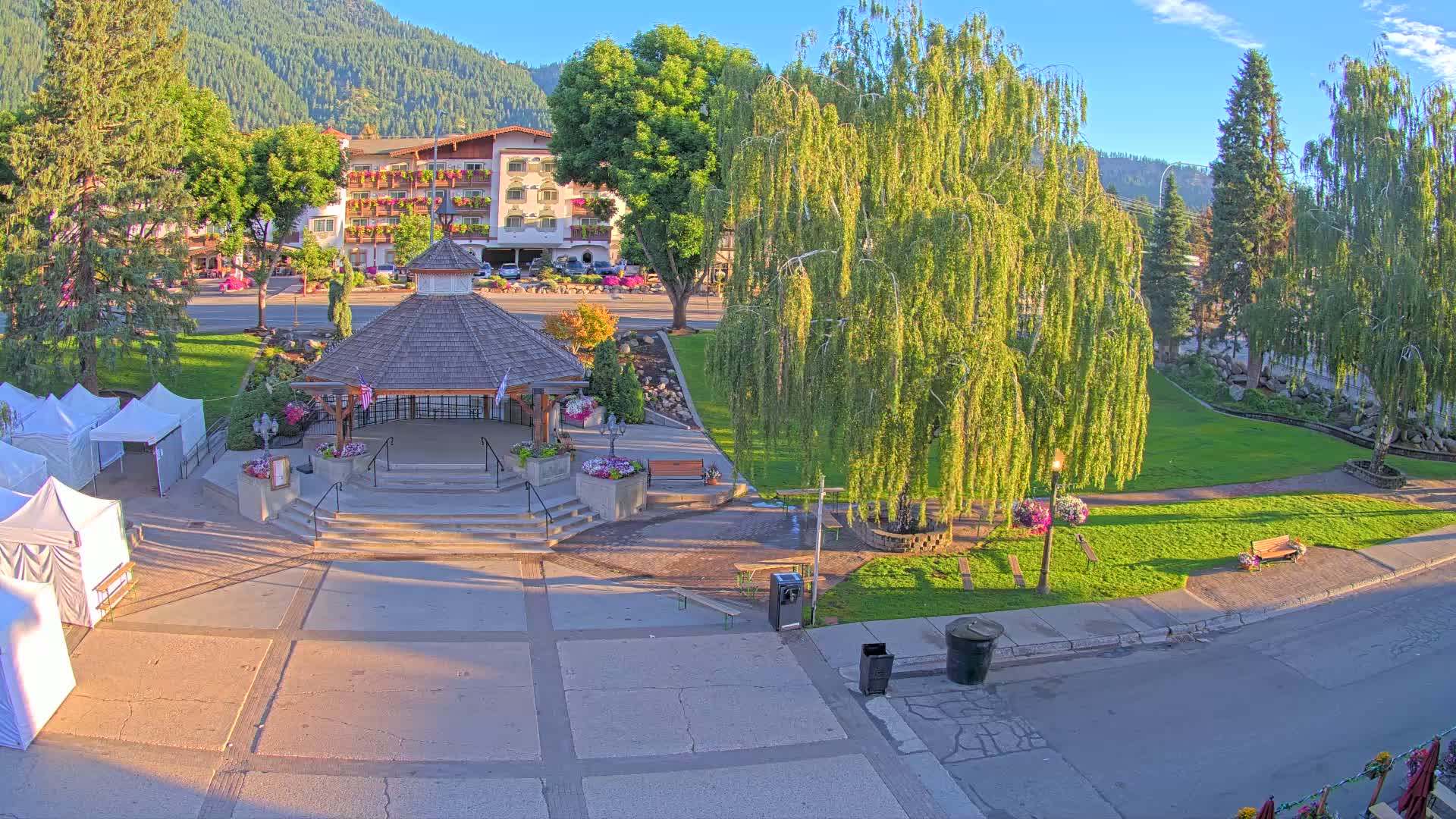 Leavenworth Village Front Street Park  Live Cam - Leavenworth, Chelan, Washington, USA