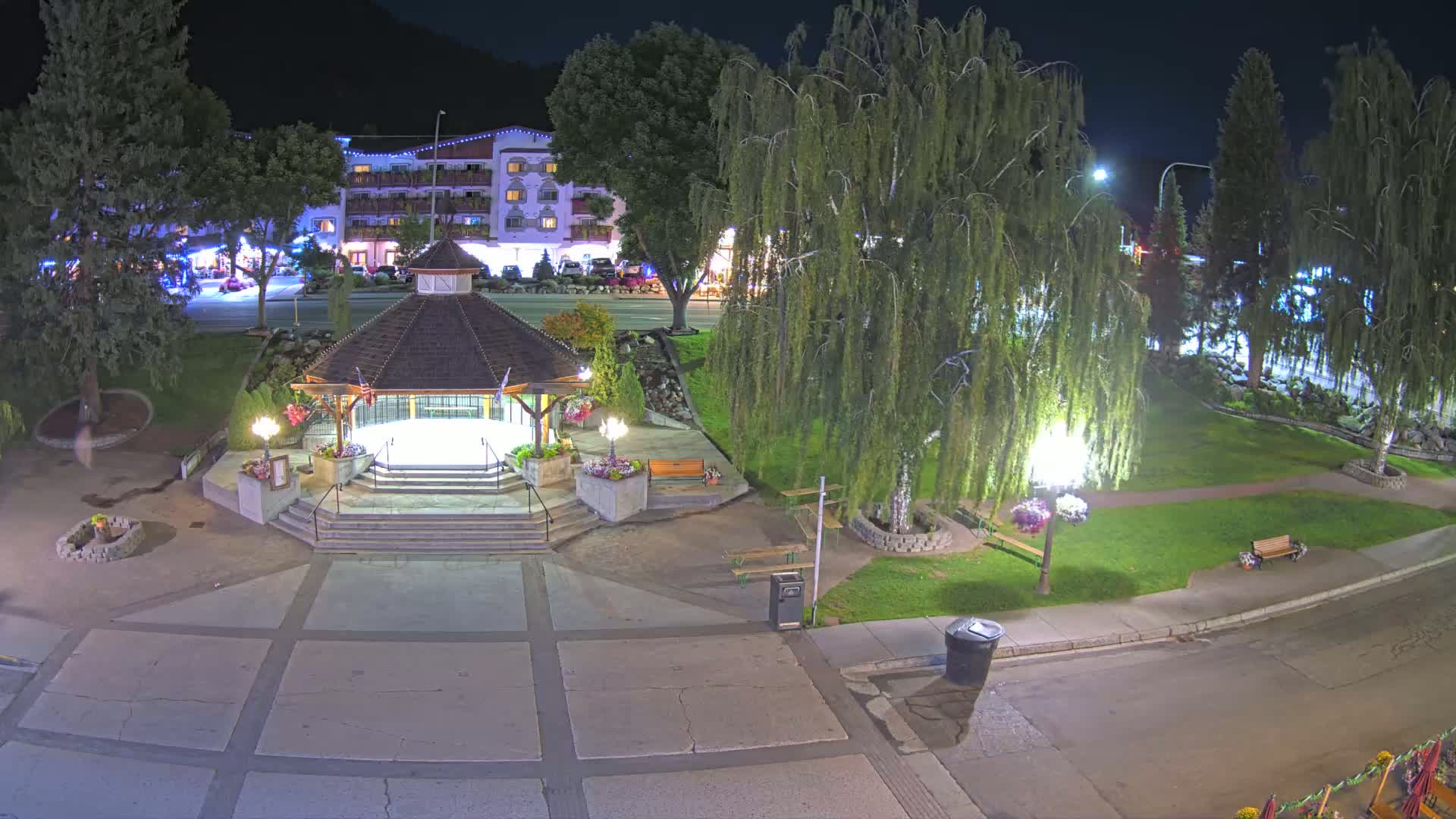 Leavenworth Village Front Street Park  Live Cam - Leavenworth, Chelan, Washington, USA