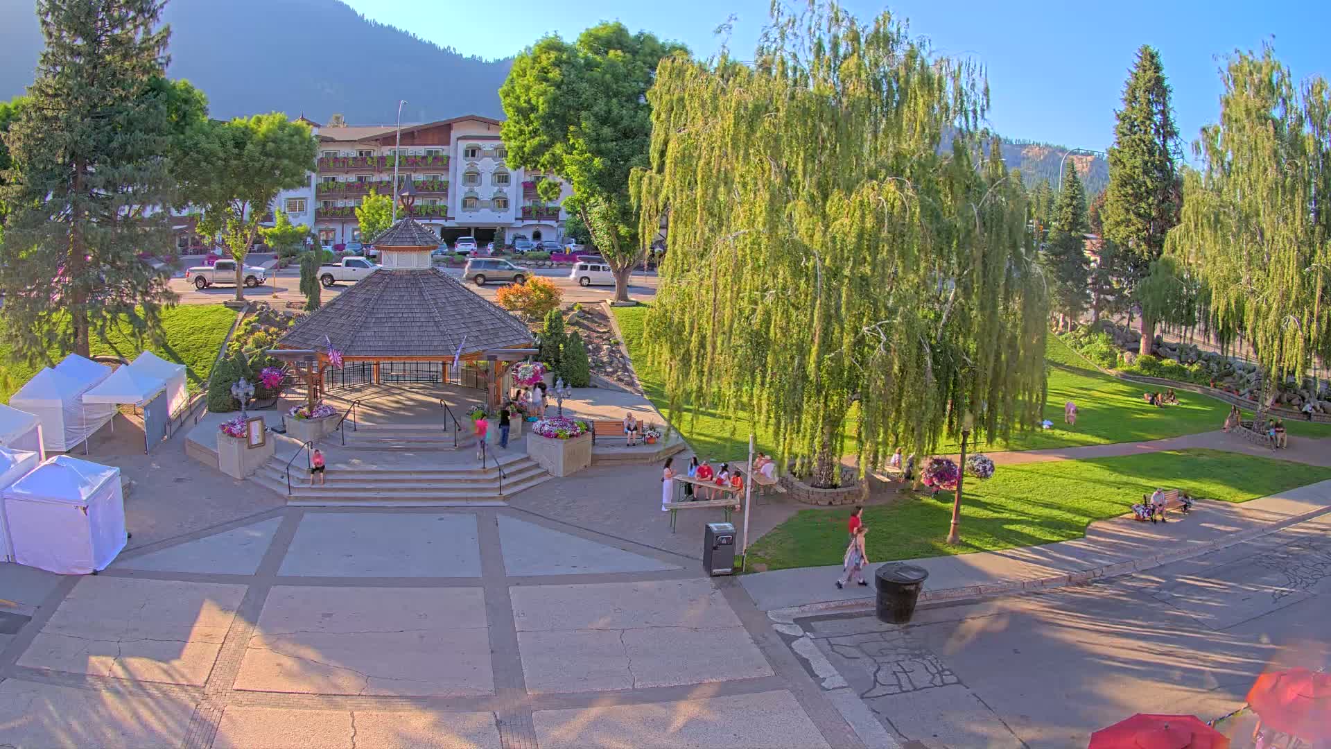 Leavenworth Village Front Street Park  Live Cam - Leavenworth, Chelan, Washington, USA