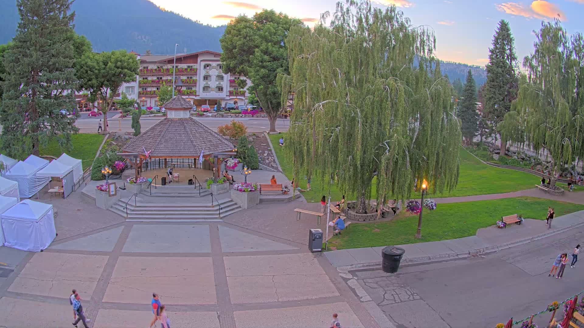 Leavenworth Village Front Street Park  Live Cam - Leavenworth, Chelan, Washington, USA