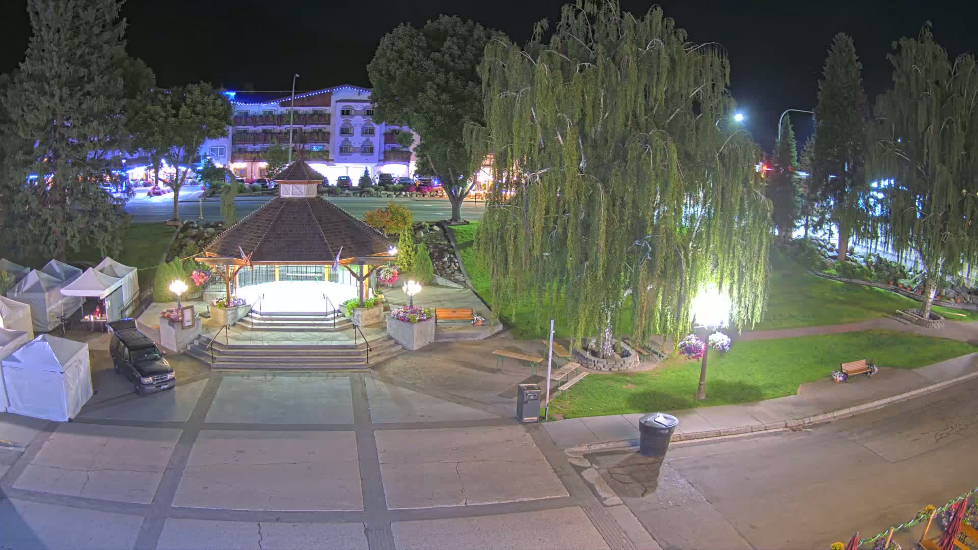 Leavenworth Village Front Street Park  Live Cam - Leavenworth, Chelan, Washington, USA