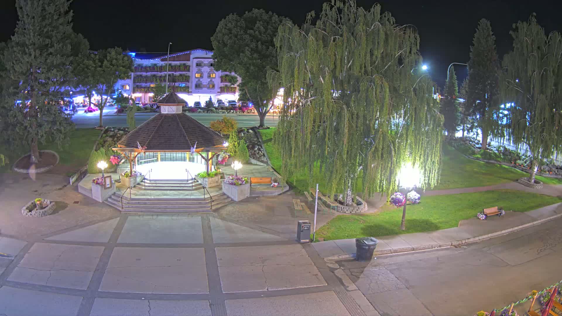 Leavenworth Village Front Street Park  Live Cam - Leavenworth, Chelan, Washington, USA
