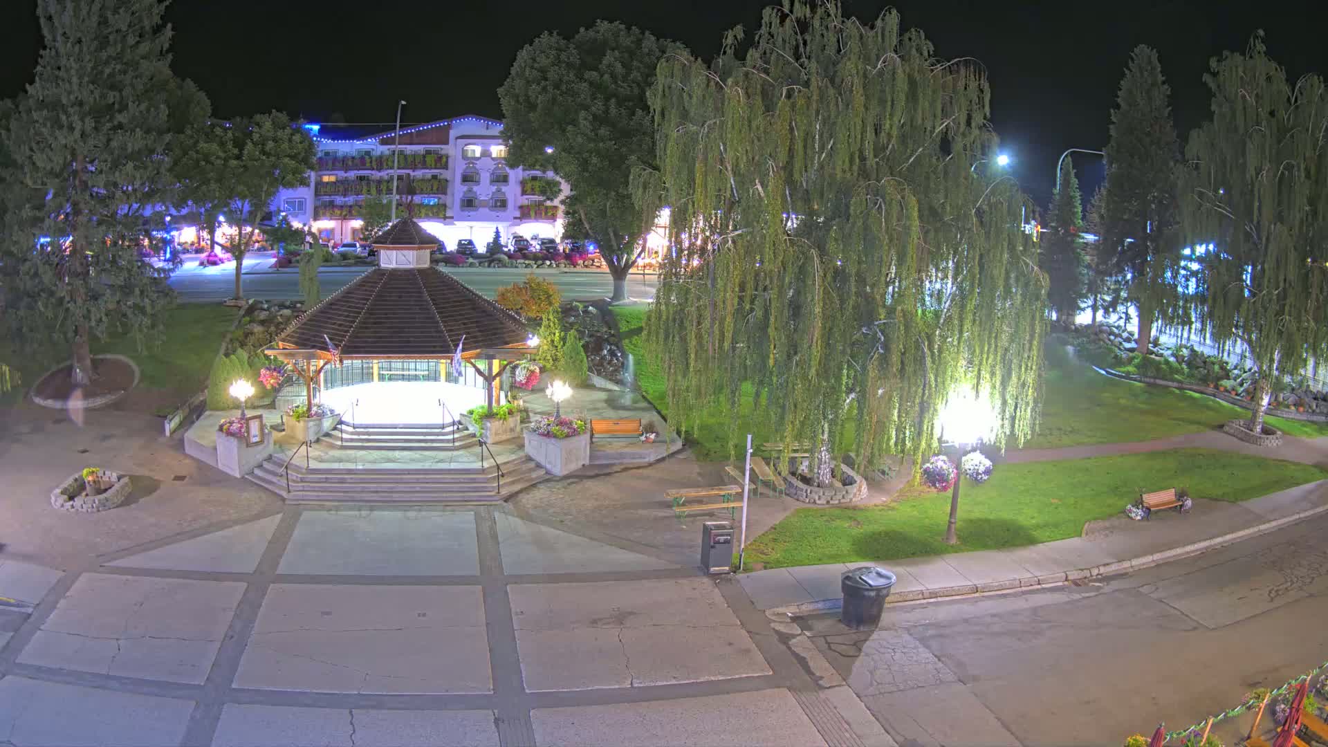 Leavenworth Village Front Street Park  Live Cam - Leavenworth, Chelan, Washington, USA