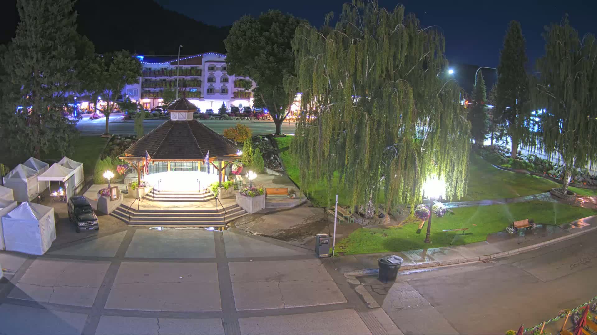 Leavenworth Village Front Street Park  Live Cam - Leavenworth, Chelan, Washington, USA