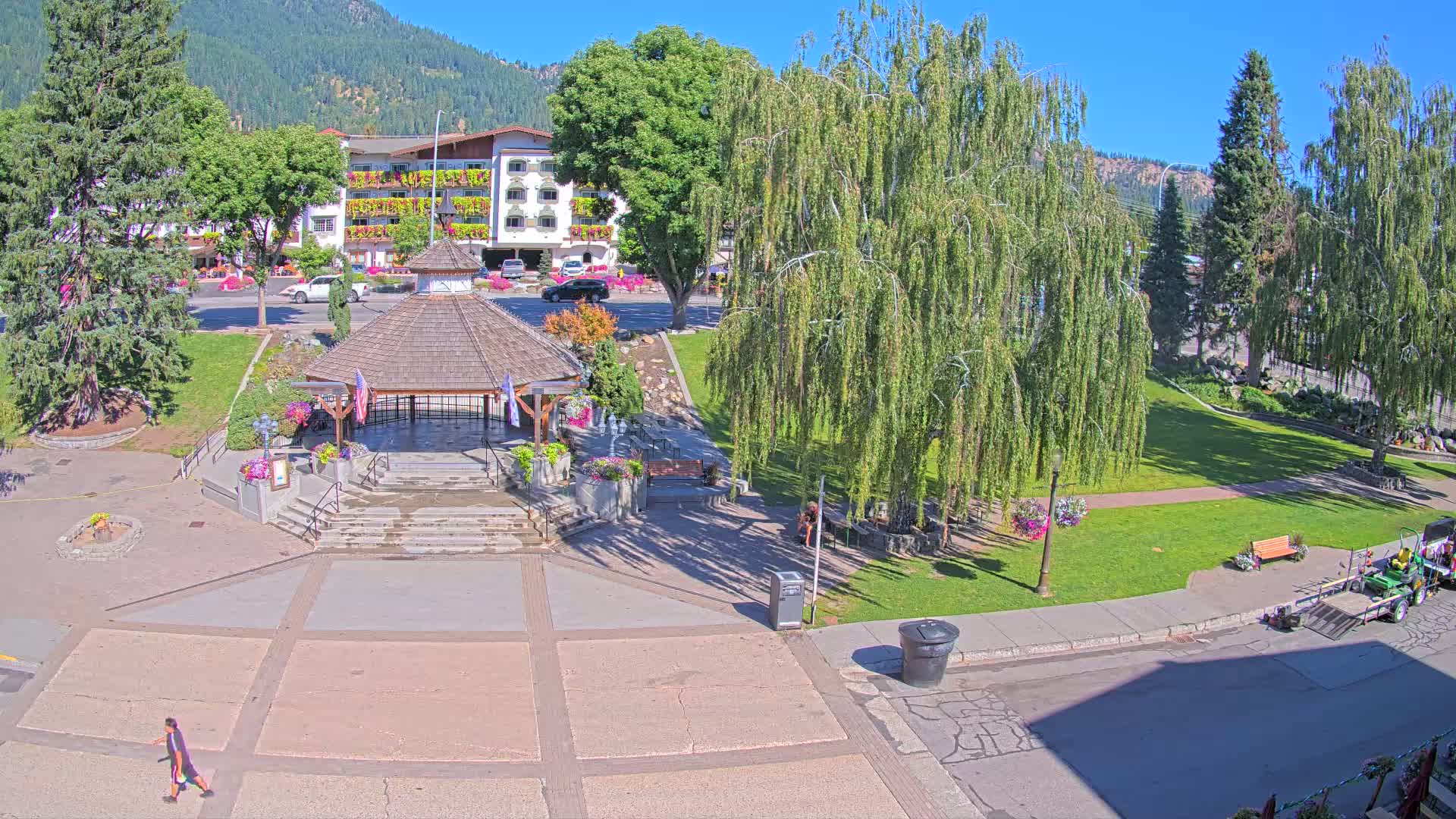 Leavenworth Village Front Street Park  Live Cam - Leavenworth, Chelan, Washington, USA