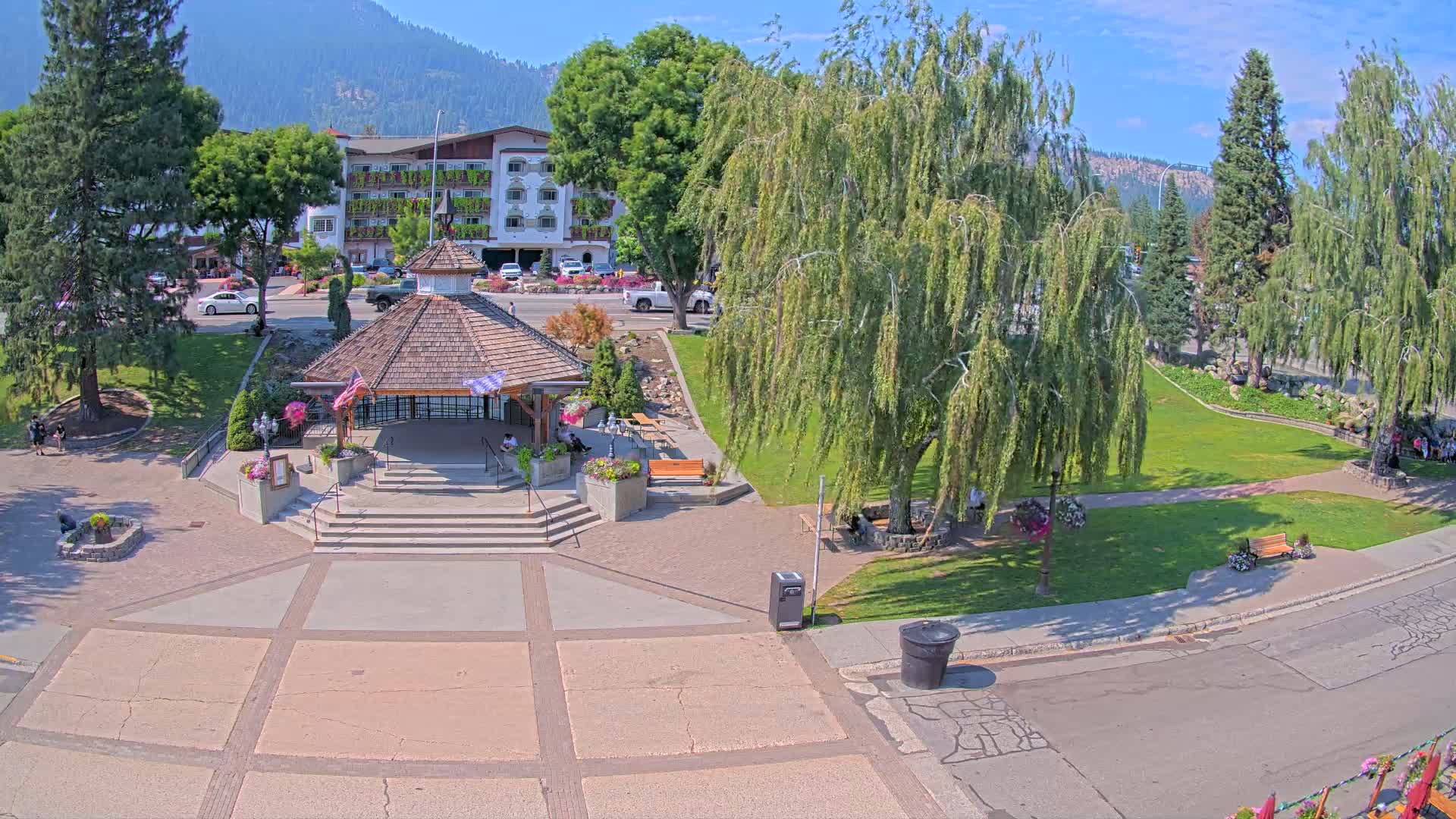 Leavenworth Village Front Street Park  Live Cam - Leavenworth, Chelan, Washington, USA