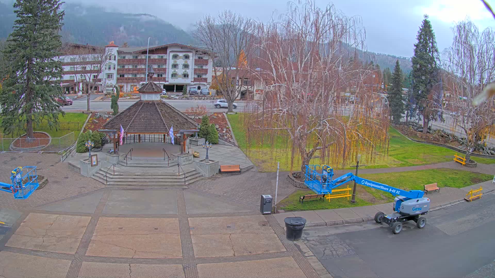 Leavenworth Village Front Street Park  Live Cam - Leavenworth, Chelan, Washington, USA
