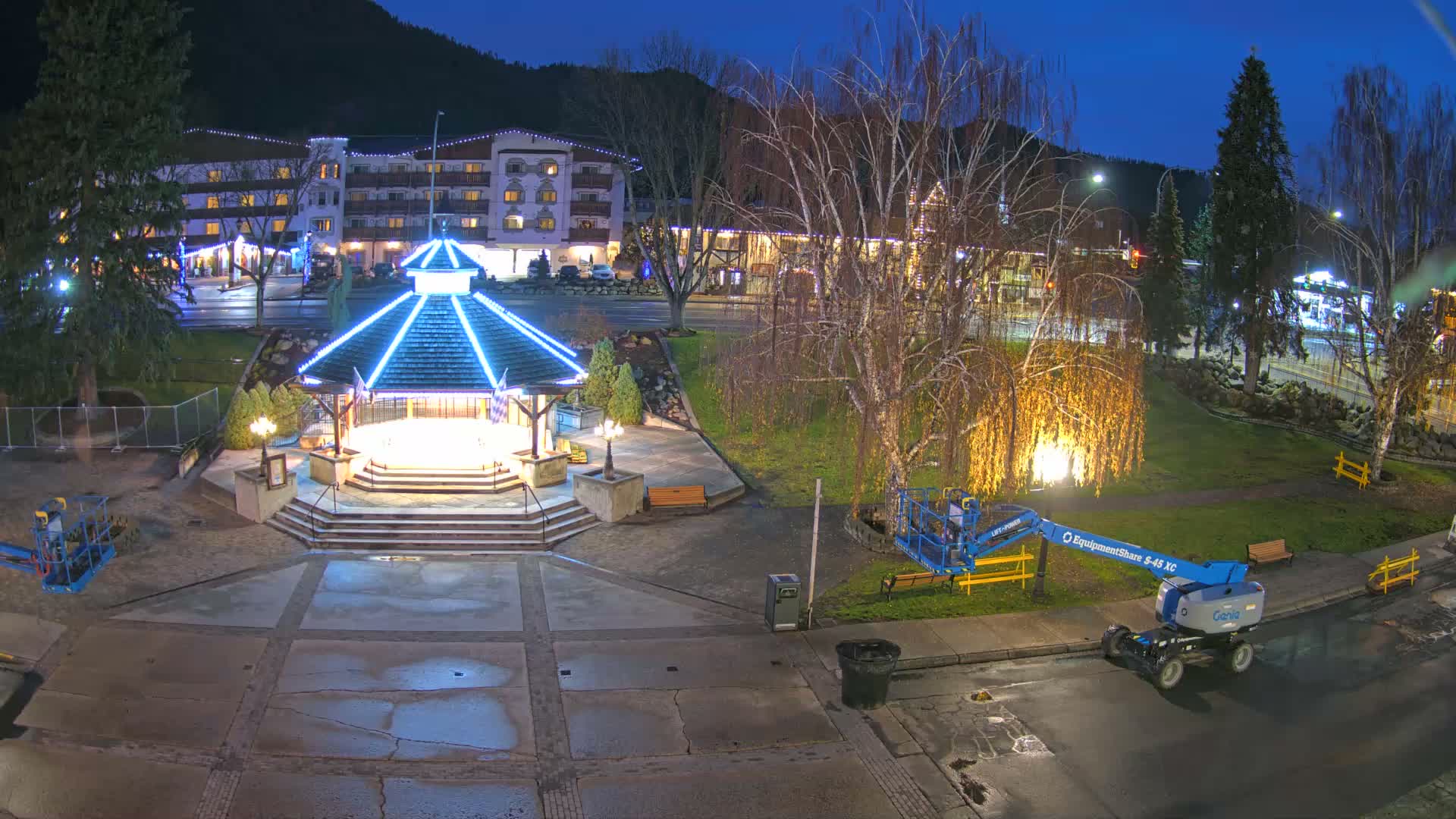 Leavenworth Village Front Street Park  Live Cam - Leavenworth, Chelan, Washington, USA