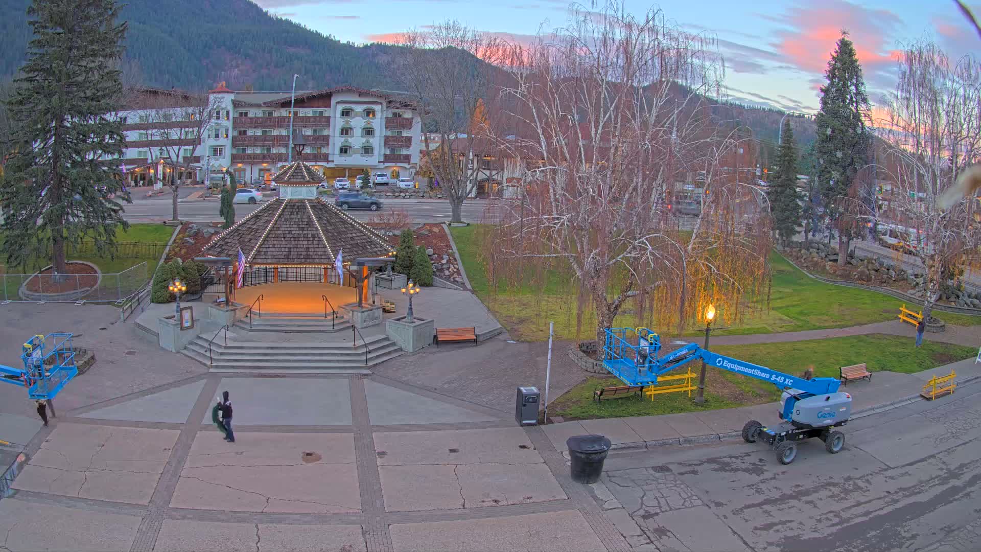 Leavenworth Village Front Street Park  Live Cam - Leavenworth, Chelan, Washington, USA