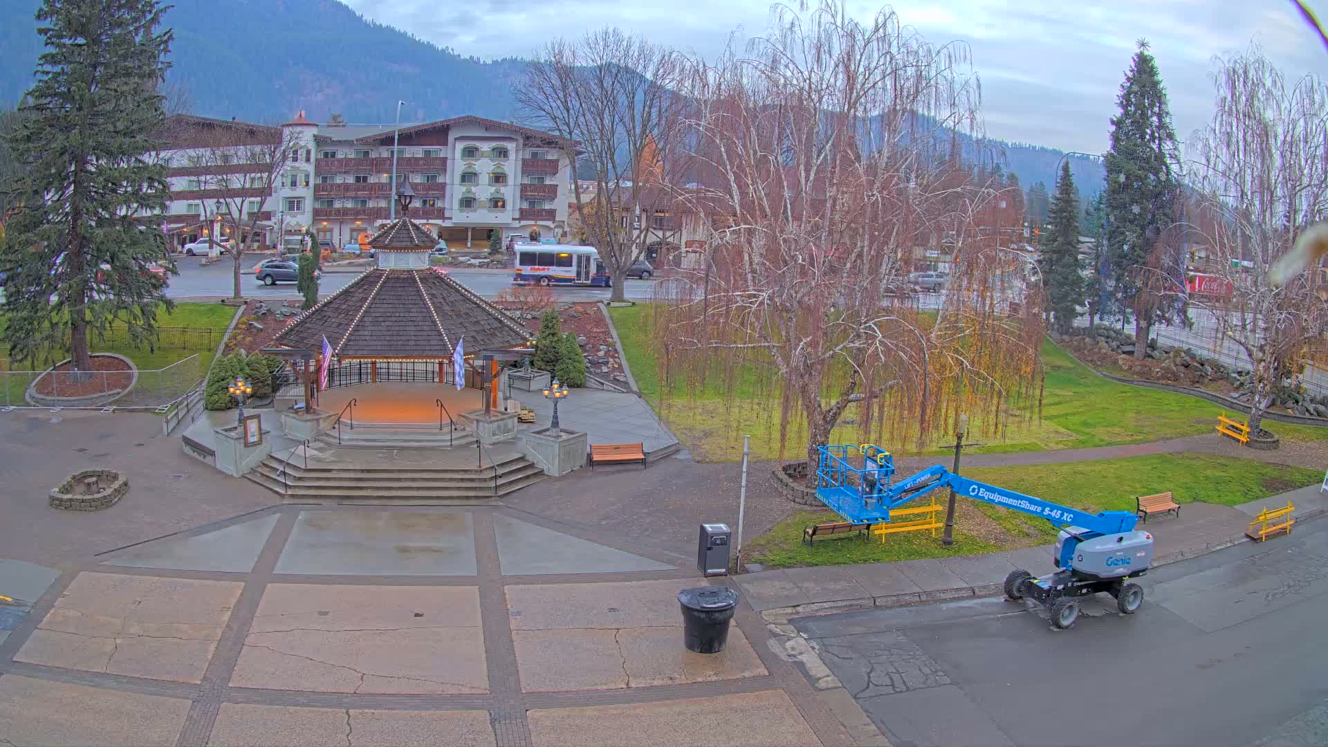 Leavenworth Village Front Street Park  Live Cam - Leavenworth, Chelan, Washington, USA
