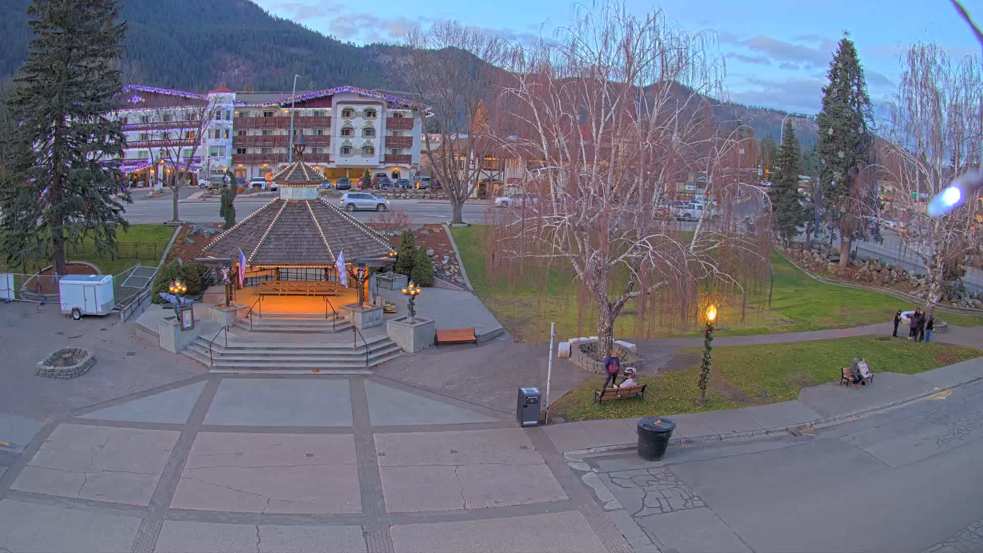 Leavenworth Village Front Street Park  Live Cam - Leavenworth, Chelan, Washington, USA