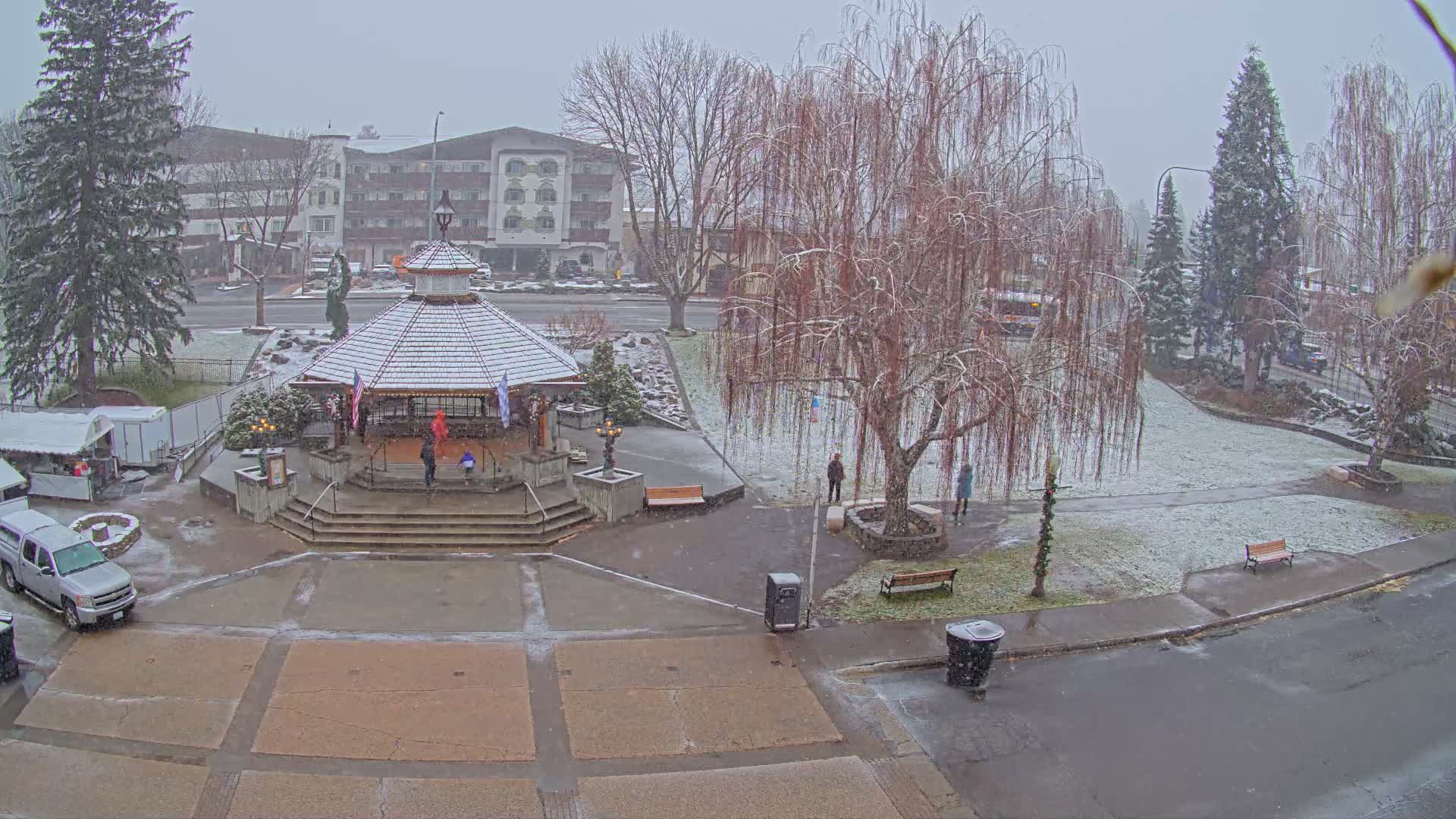 Leavenworth Village Front Street Park  Live Cam - Leavenworth, Chelan, Washington, USA