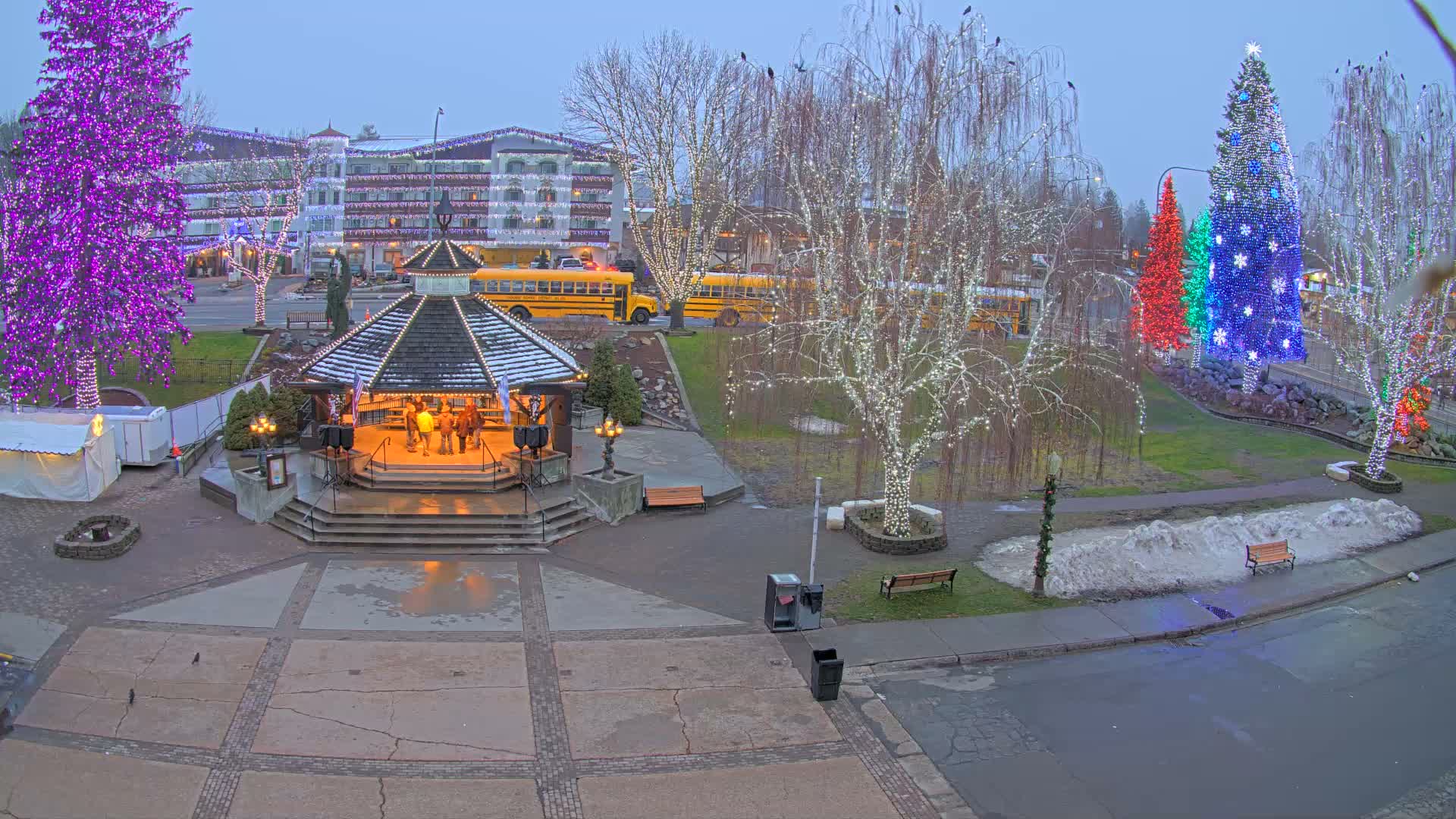 Leavenworth Village Front Street Park  Live Cam - Leavenworth, Chelan, Washington, USA