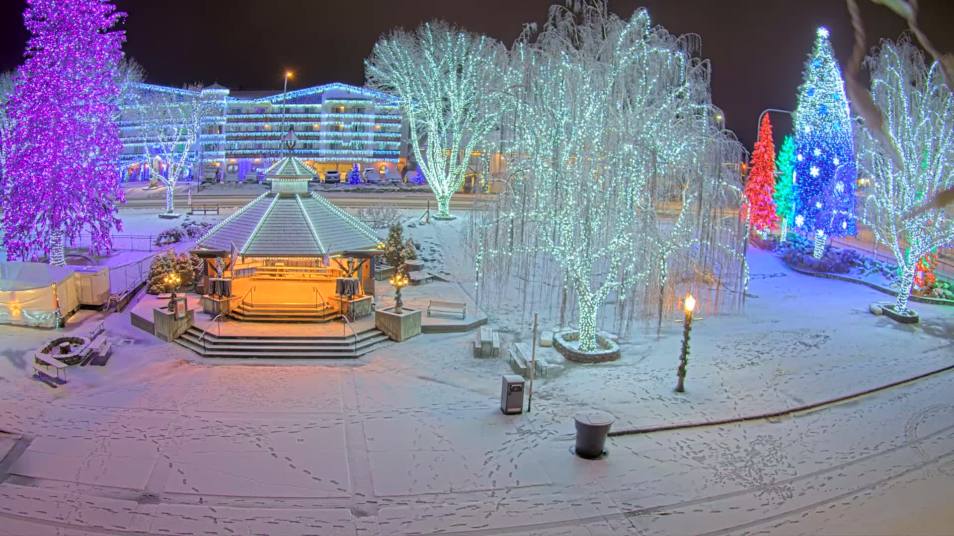Leavenworth Village Front Street Park  Live Cam - Leavenworth, Chelan, Washington, USA