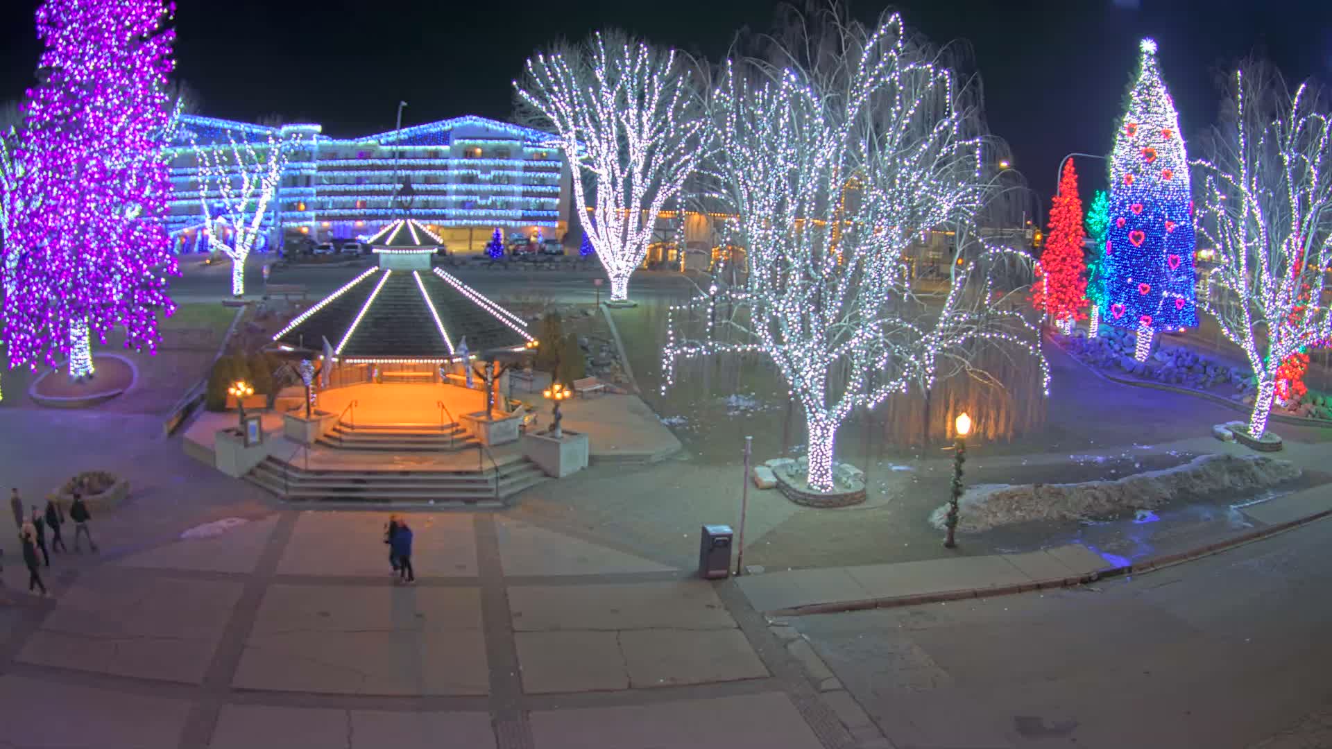 Leavenworth Village Front Street Park  Live Cam - Leavenworth, Chelan, Washington, USA