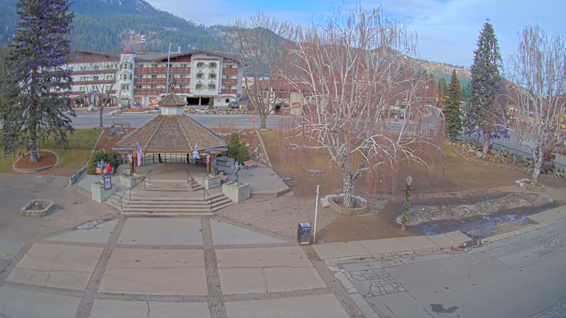 Leavenworth Village Front Street Park  Live Cam - Leavenworth, Chelan, Washington, USA