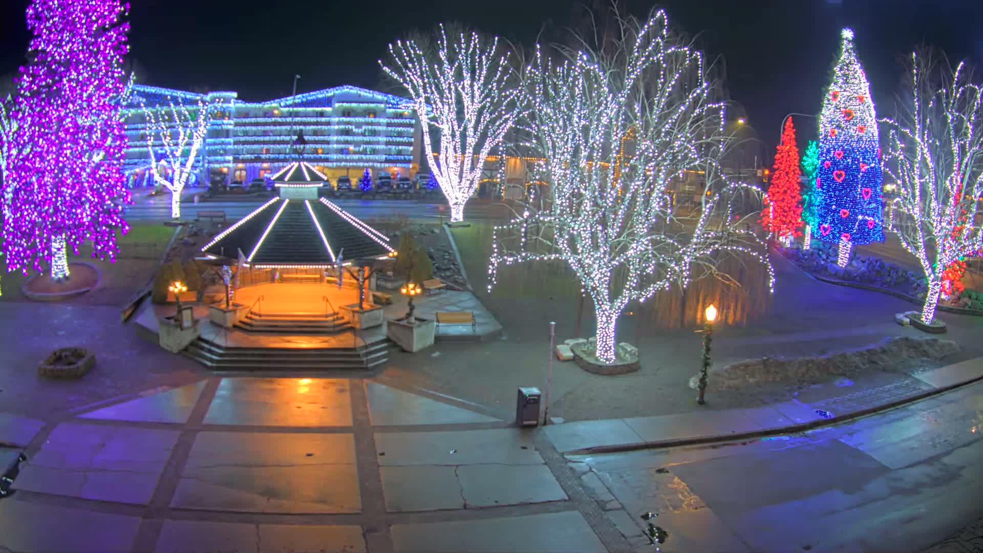 Leavenworth Village Front Street Park  Live Cam - Leavenworth, Chelan, Washington, USA