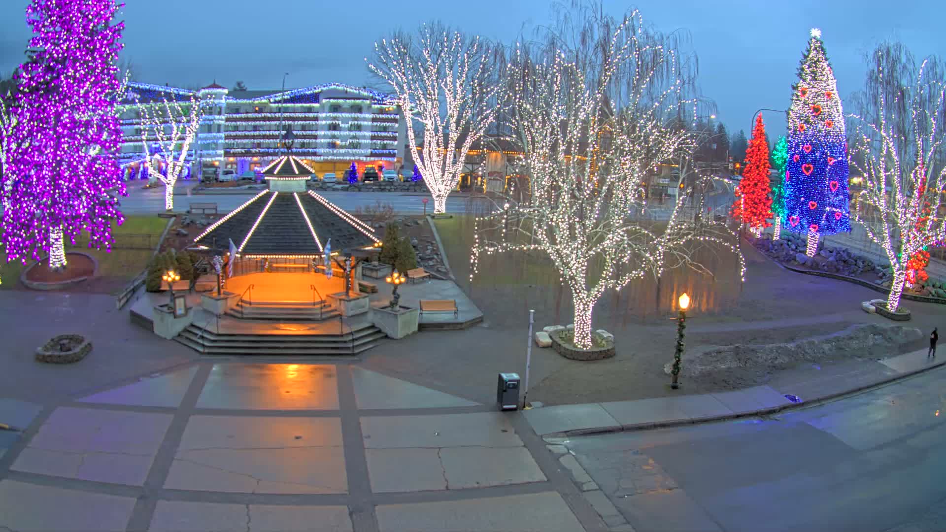 Leavenworth Village Front Street Park  Live Cam - Leavenworth, Chelan, Washington, USA