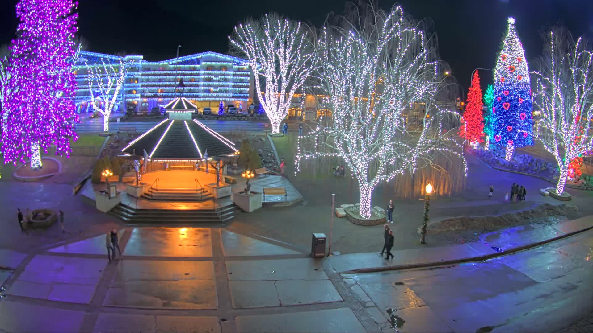 Leavenworth Village Front Street Park  Live Cam - Leavenworth, Chelan, Washington, USA