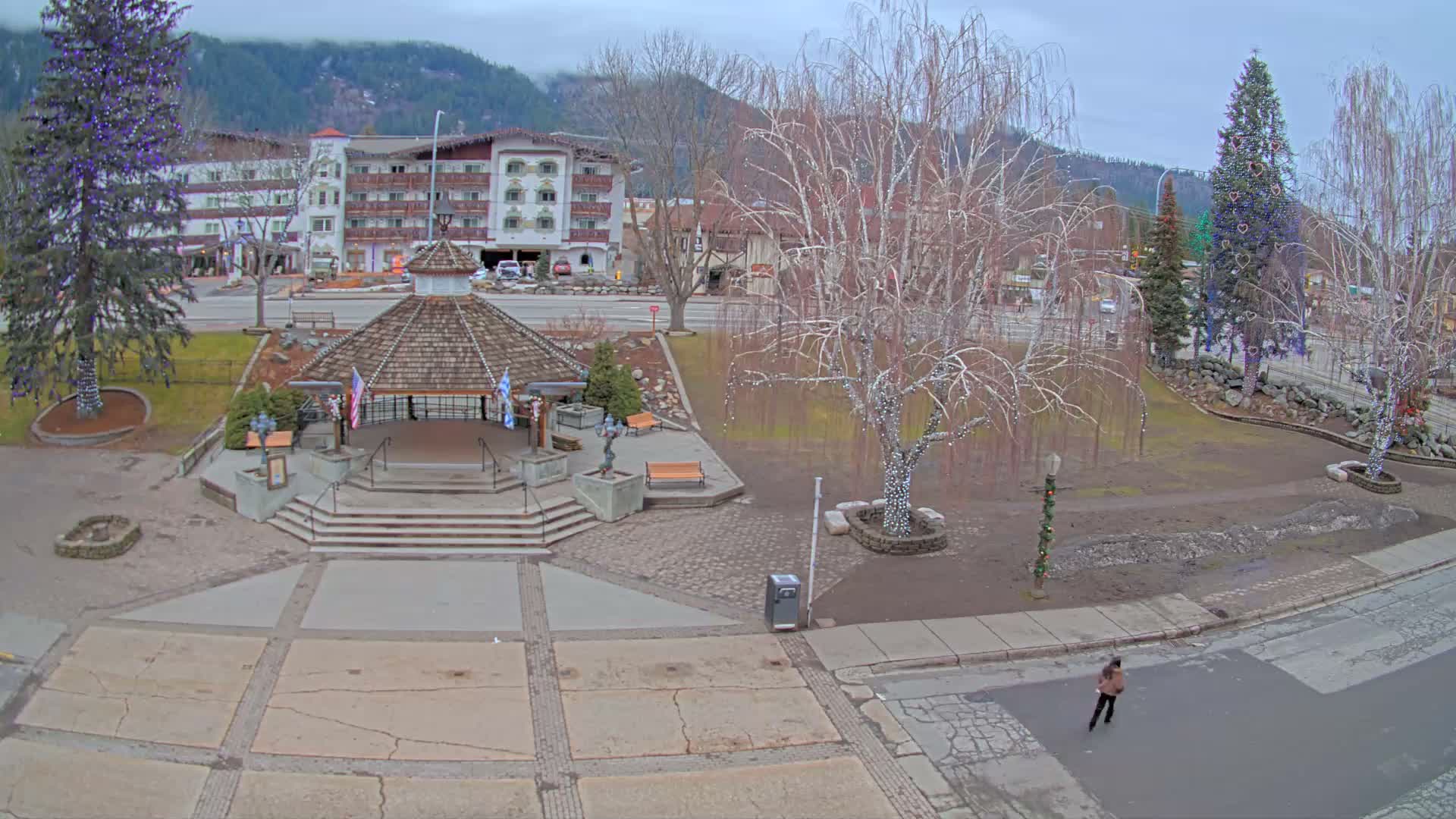 Leavenworth Village Front Street Park  Live Cam - Leavenworth, Chelan, Washington, USA