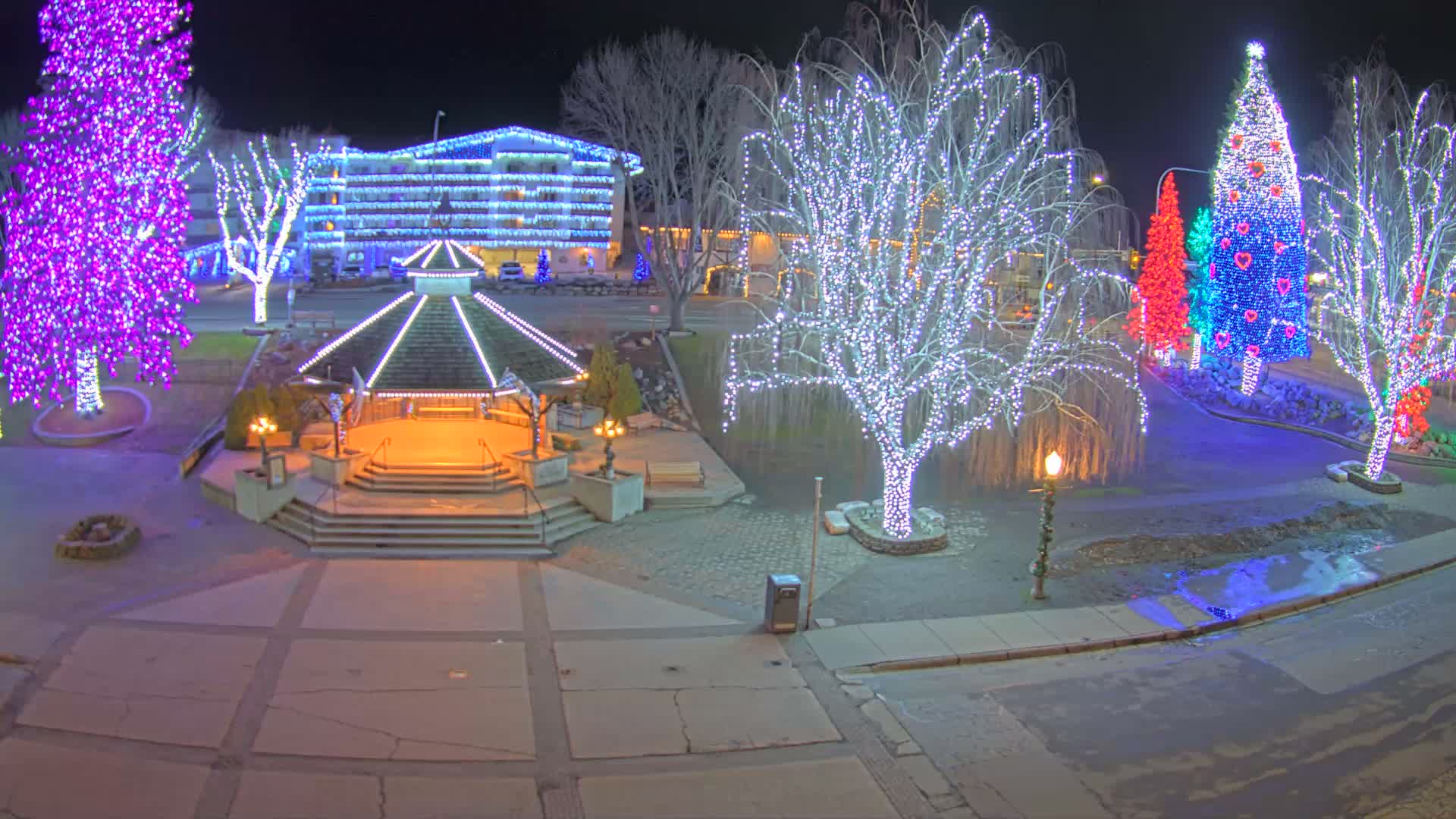 Leavenworth Village Front Street Park  Live Cam - Leavenworth, Chelan, Washington, USA