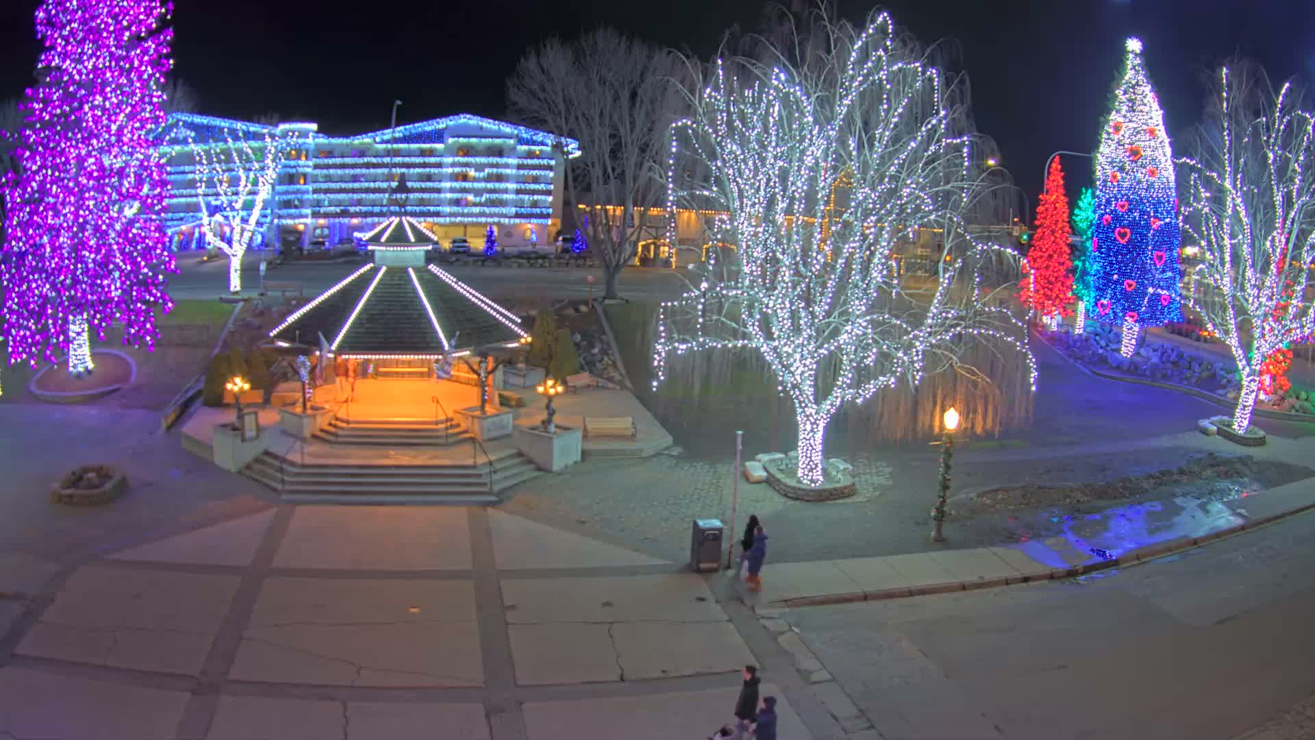 Leavenworth Village Front Street Park  Live Cam - Leavenworth, Chelan, Washington, USA