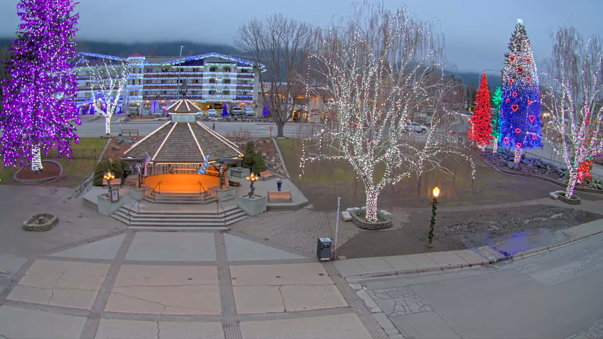 Leavenworth Village Front Street Park  Live Cam - Leavenworth, Chelan, Washington, USA