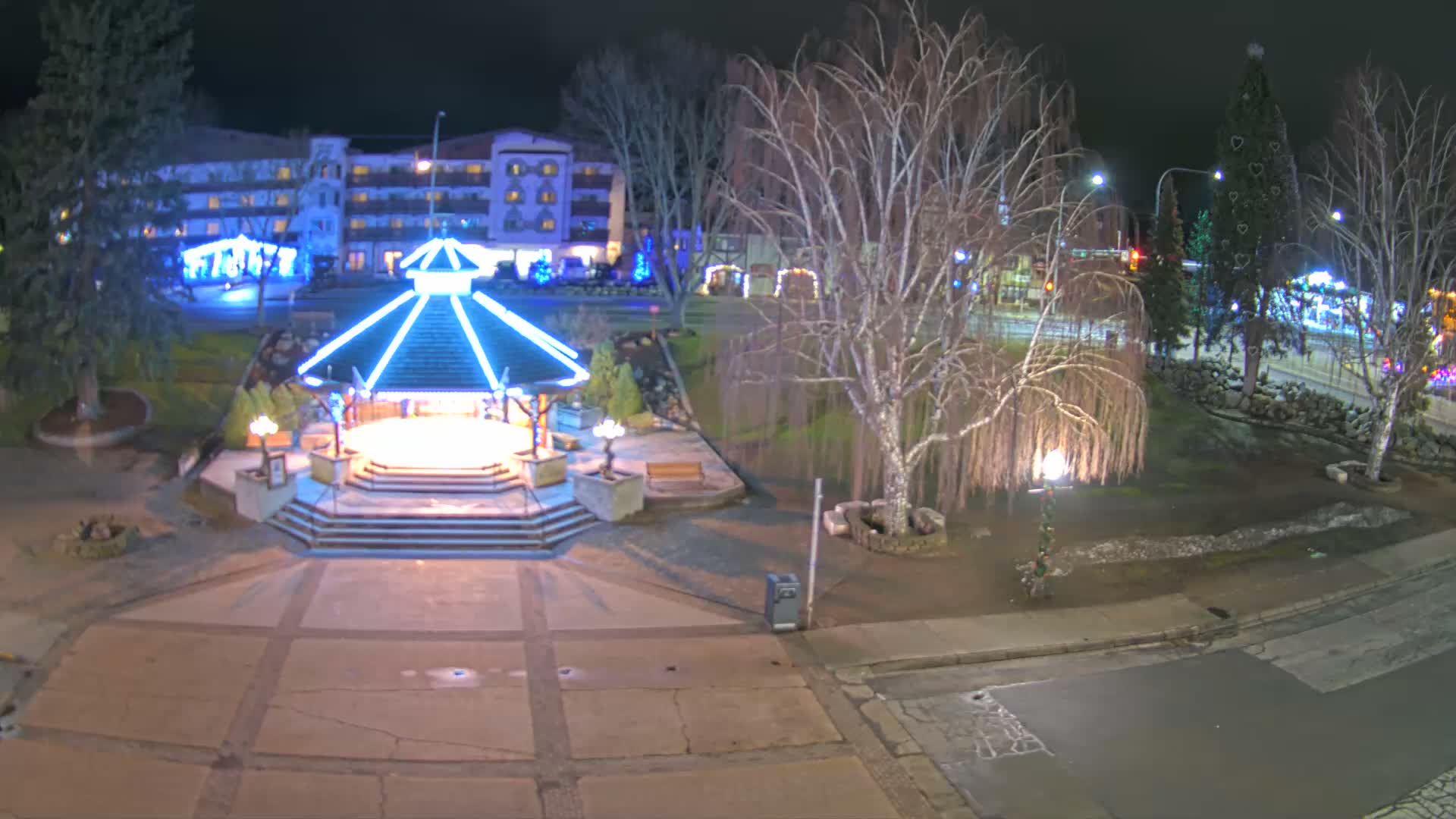 Leavenworth Village Front Street Park  Live Cam - Leavenworth, Chelan, Washington, USA