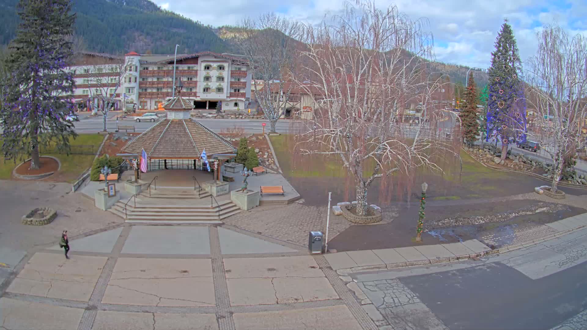Leavenworth Village Front Street Park  Live Cam - Leavenworth, Chelan, Washington, USA