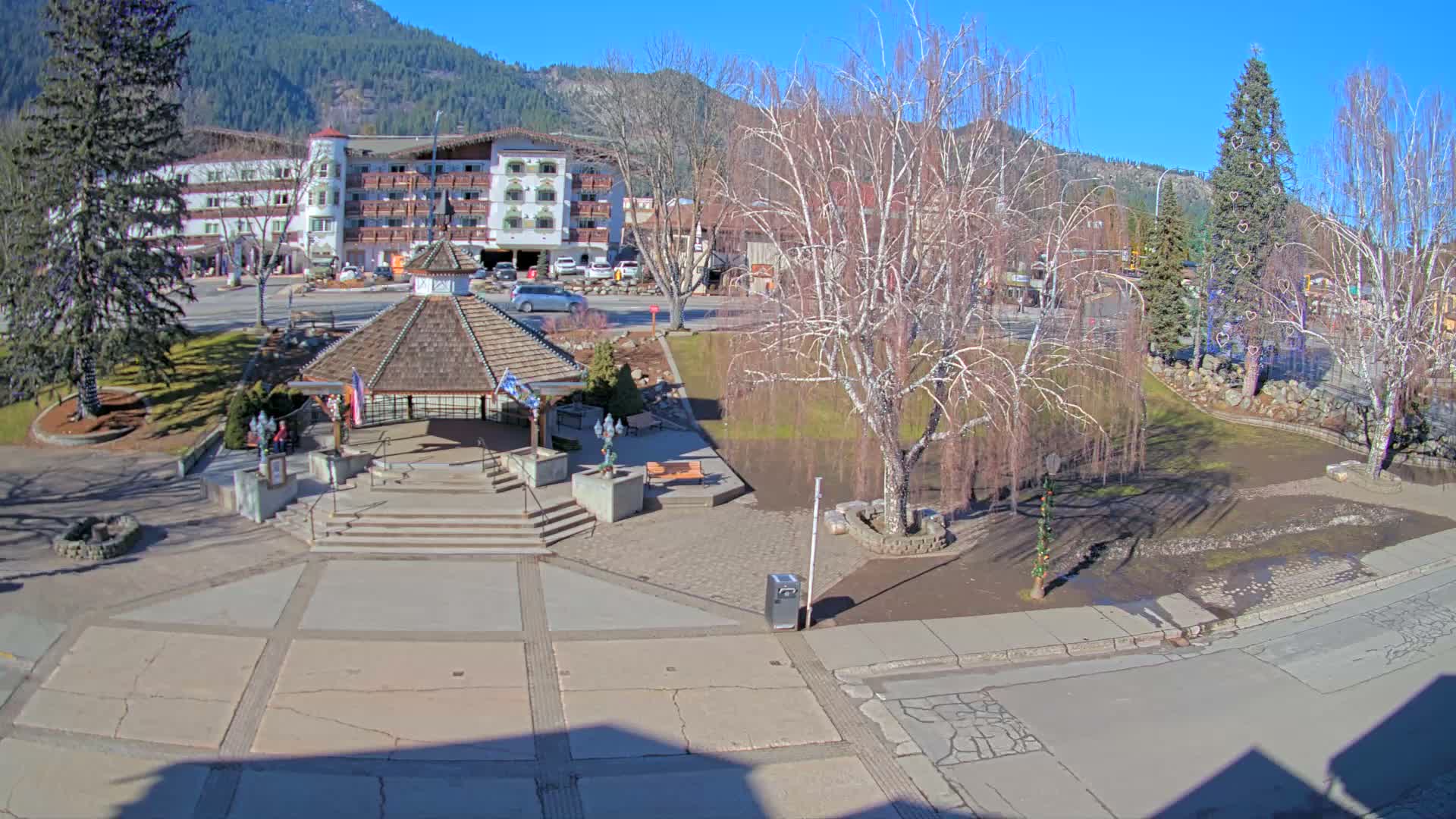 Leavenworth Village Front Street Park  Live Cam - Leavenworth, Chelan, Washington, USA