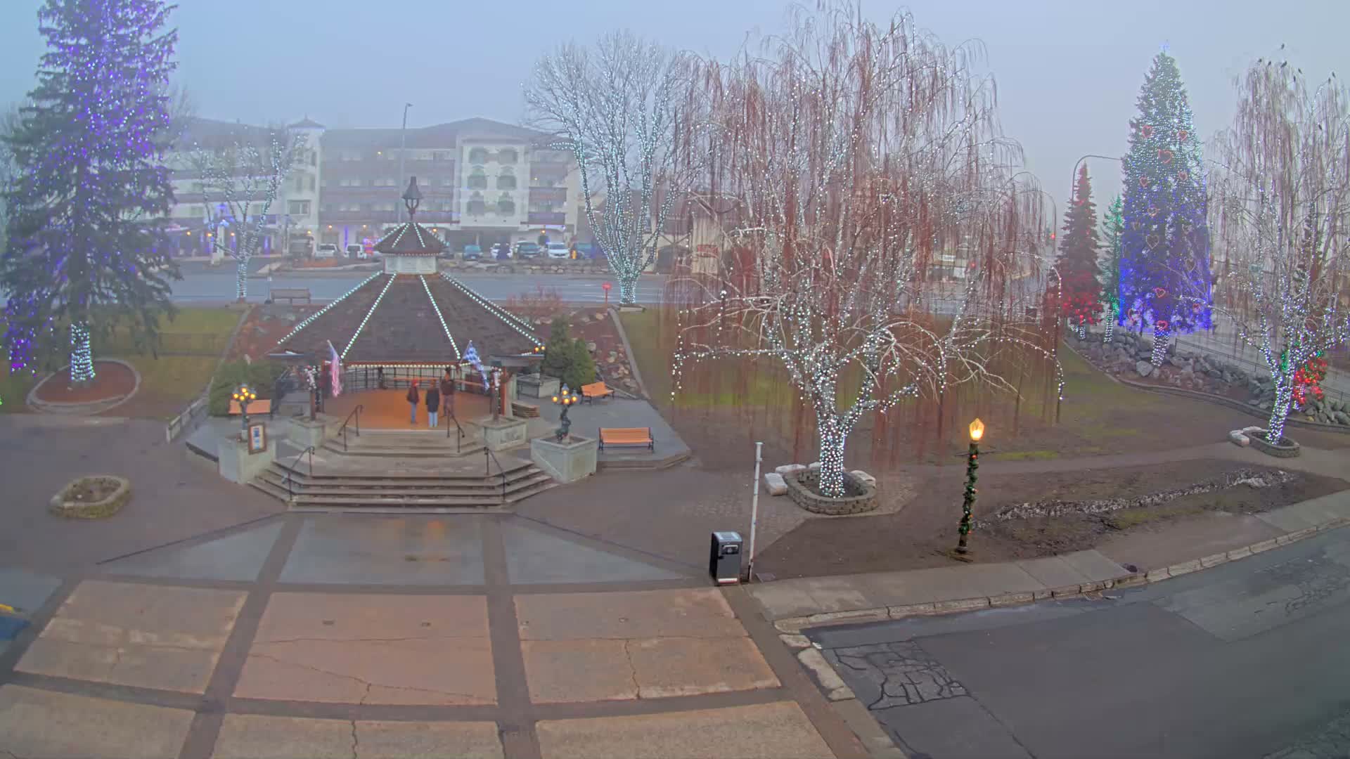 Leavenworth Village Front Street Park  Live Cam - Leavenworth, Chelan, Washington, USA