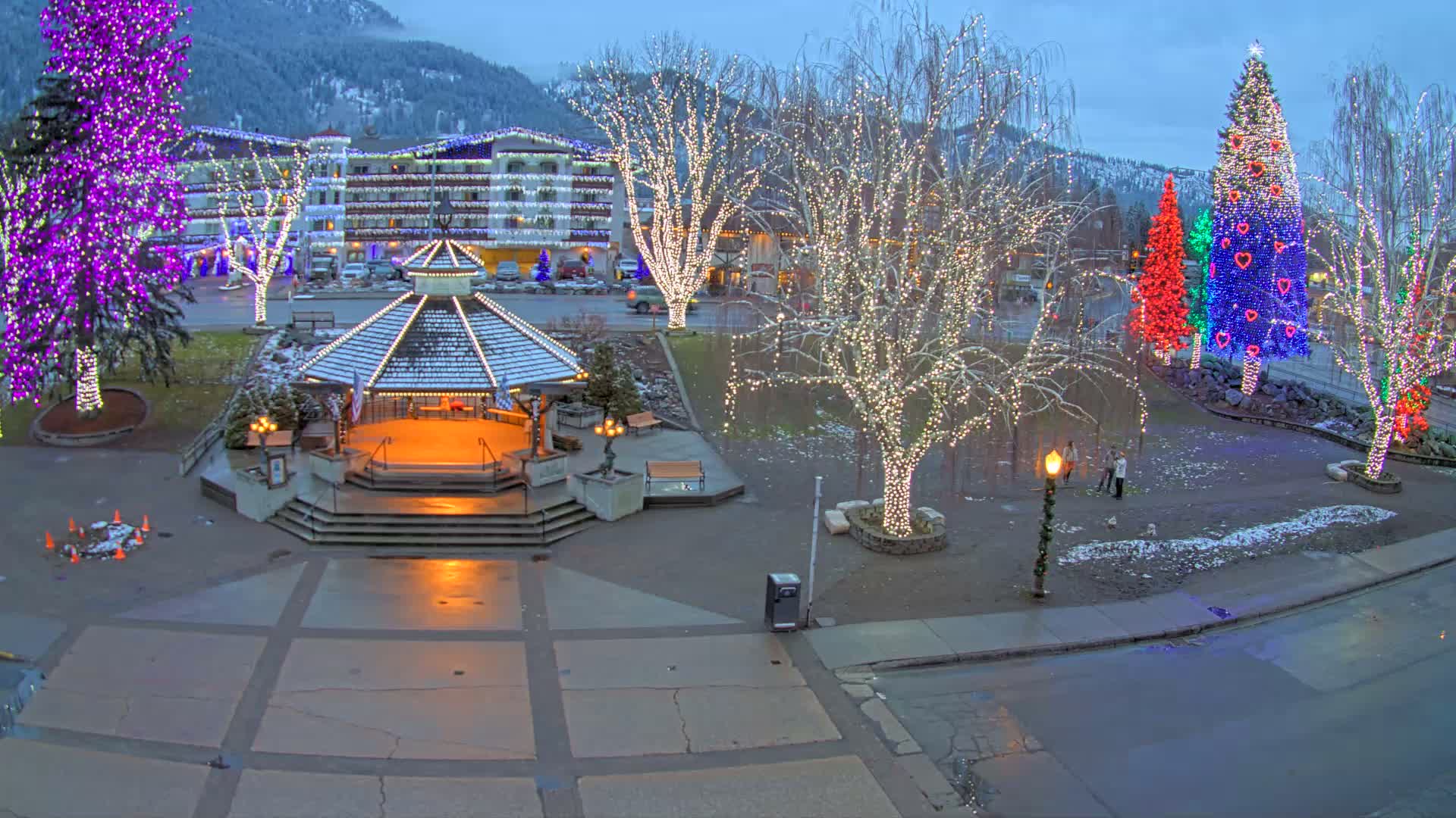 Leavenworth Village Front Street Park  Live Cam - Leavenworth, Chelan, Washington, USA