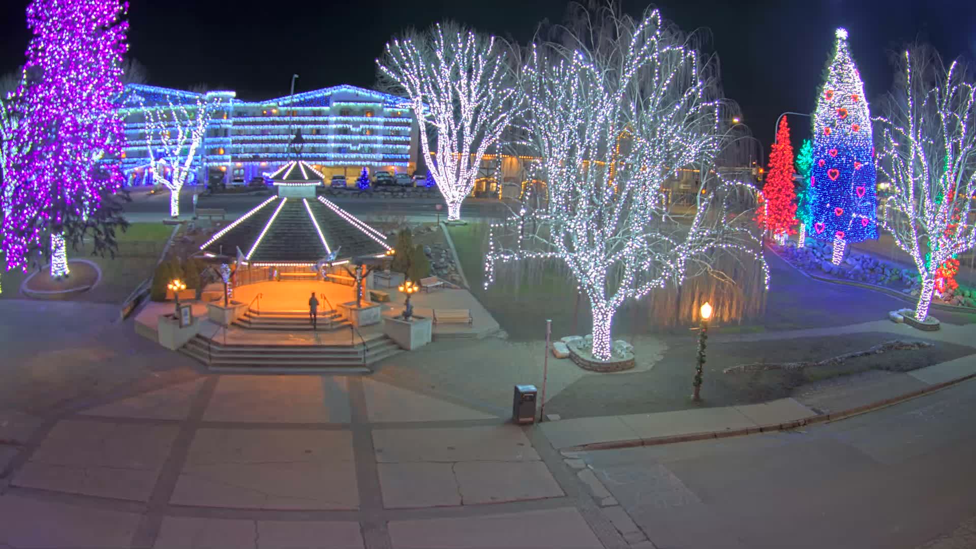Leavenworth Village Front Street Park  Live Cam - Leavenworth, Chelan, Washington, USA