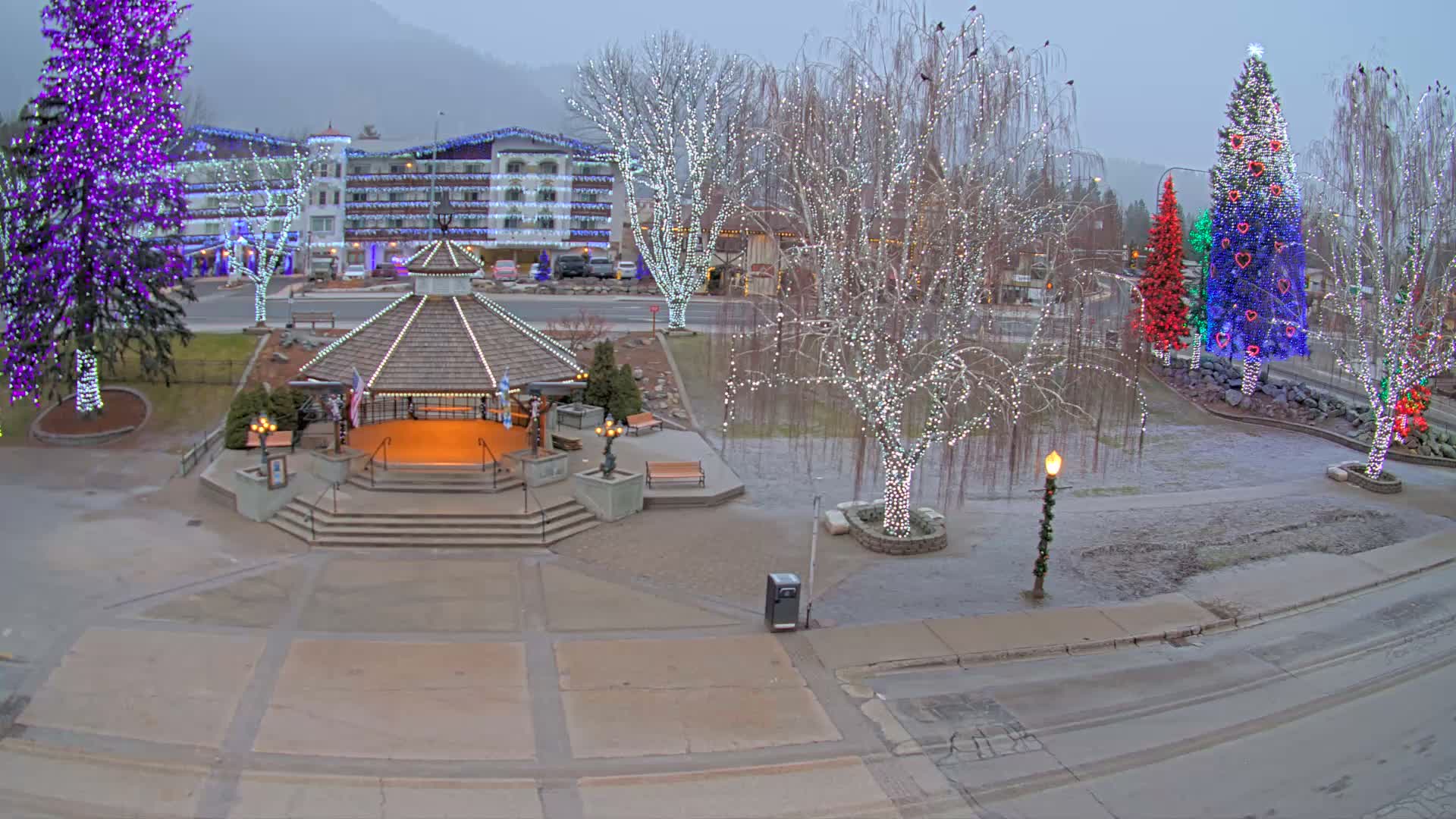 Leavenworth Village Front Street Park  Live Cam - Leavenworth, Chelan, Washington, USA