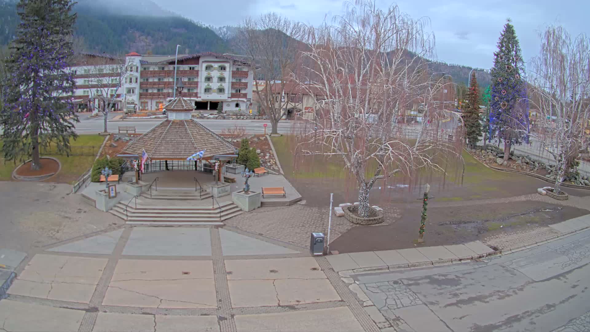 Leavenworth Village Front Street Park  Live Cam - Leavenworth, Chelan, Washington, USA