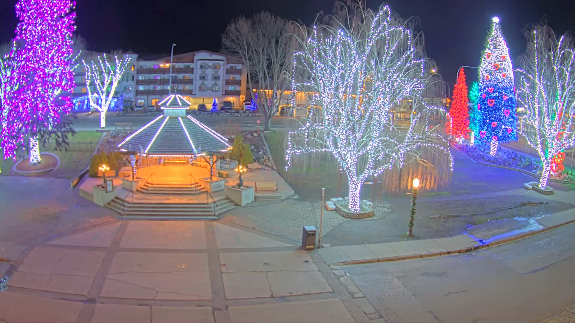 Leavenworth Village Front Street Park  Live Cam - Leavenworth, Chelan, Washington, USA