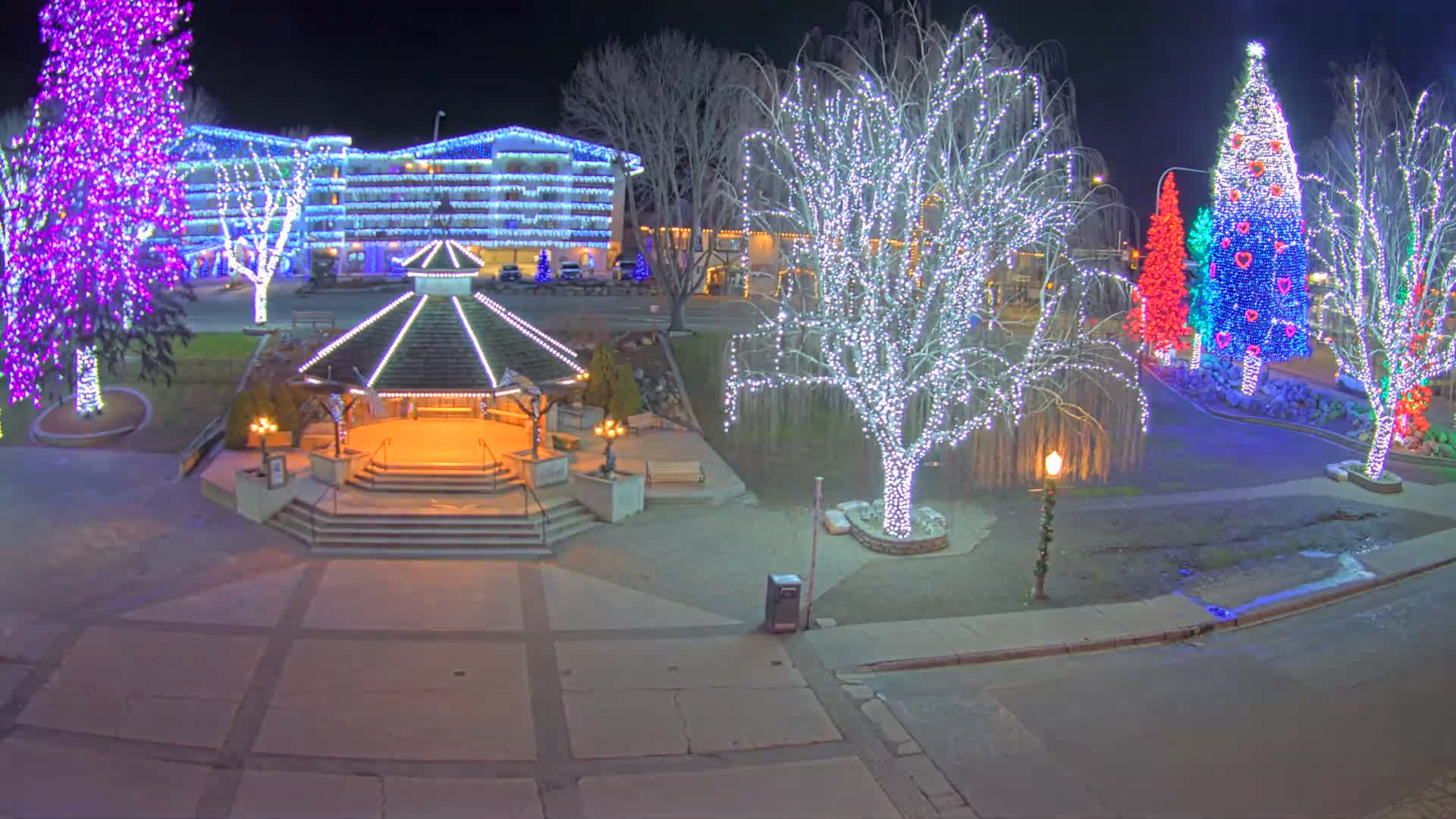 Leavenworth Village Front Street Park  Live Cam - Leavenworth, Chelan, Washington, USA