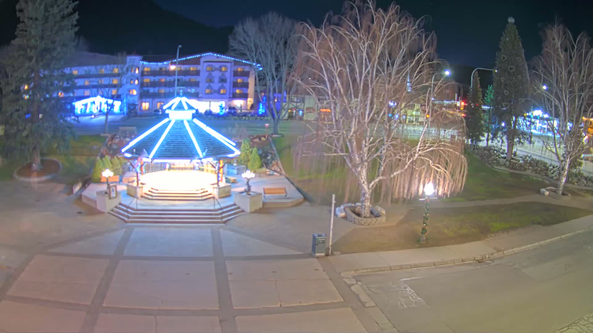 Leavenworth Village Front Street Park  Live Cam - Leavenworth, Chelan, Washington, USA