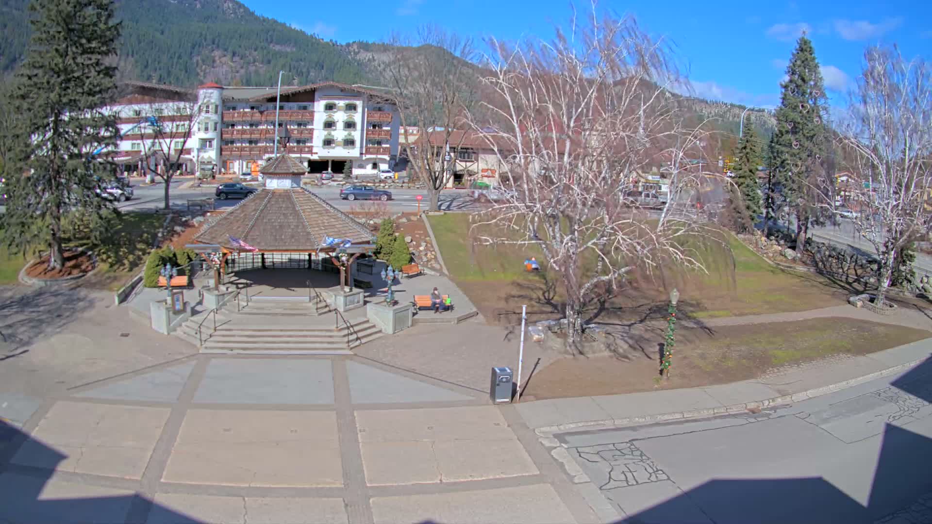 Leavenworth Village Front Street Park  Live Cam - Leavenworth, Chelan, Washington, USA