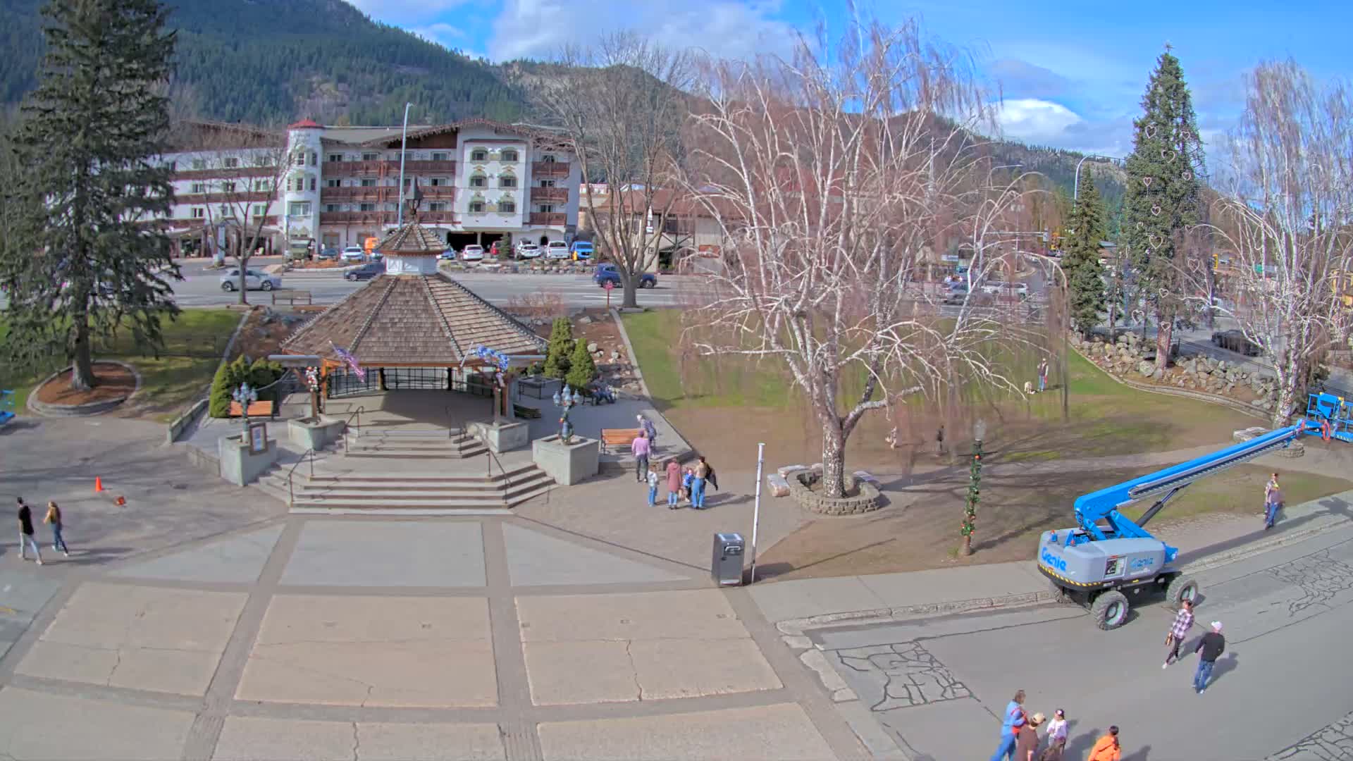 Leavenworth Village Front Street Park  Live Cam - Leavenworth, Chelan, Washington, USA