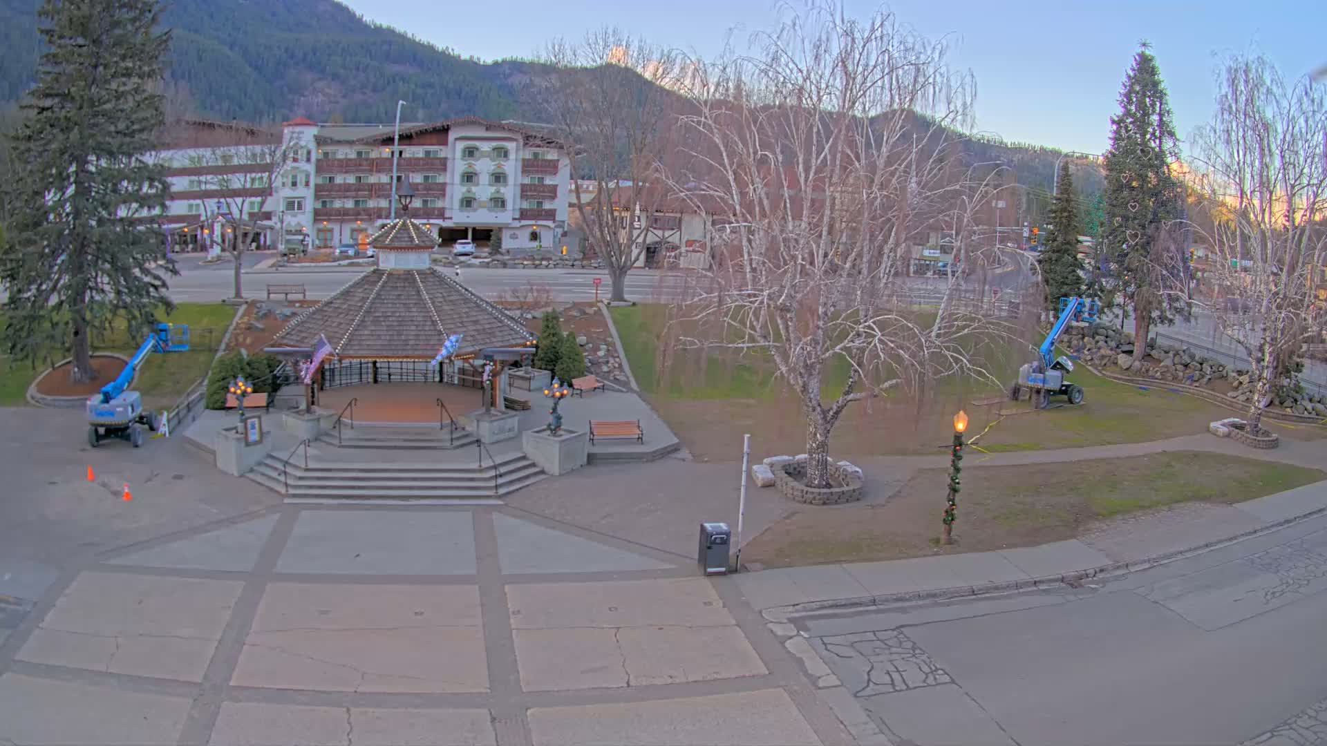 Leavenworth Village Front Street Park  Live Cam - Leavenworth, Chelan, Washington, USA